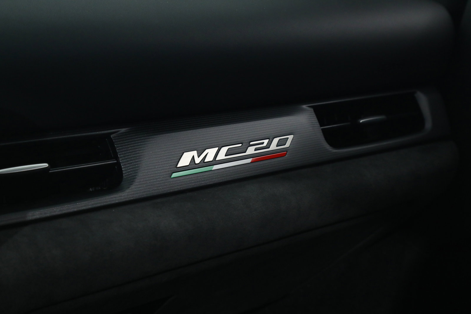 2022 Maserati MC20, 17/17