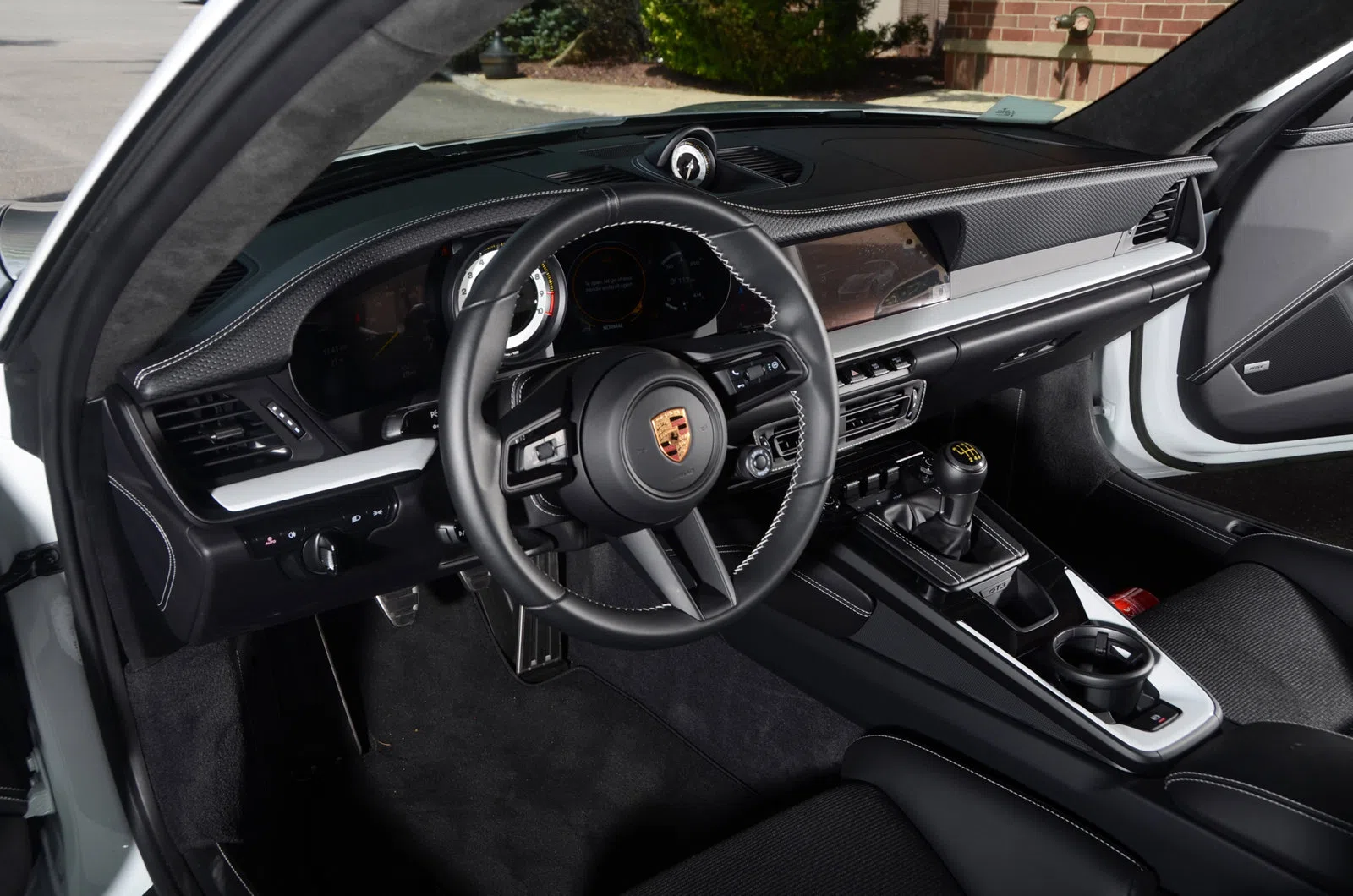 2022 Porsche 911 GT3 Touring interior, dashboard