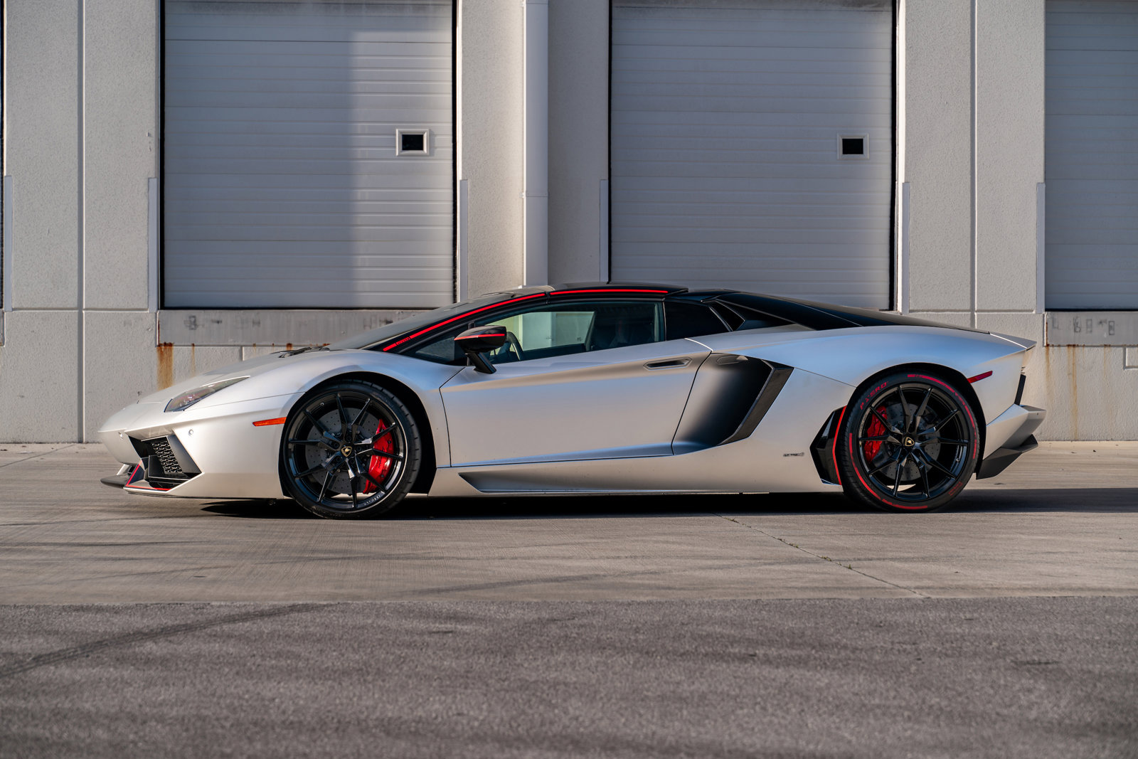 2016 Lamborghini Aventador LP 700-4 Roadster, 9/17
