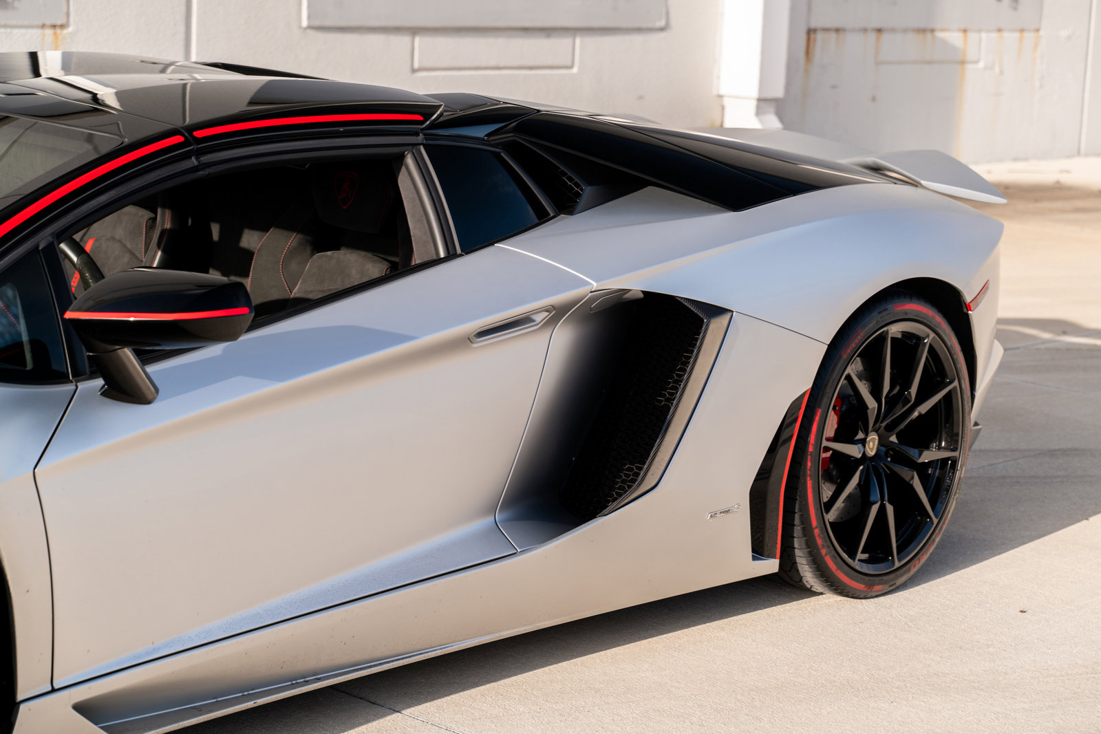 2016 Lamborghini Aventador LP 700-4 Roadster, 10/17