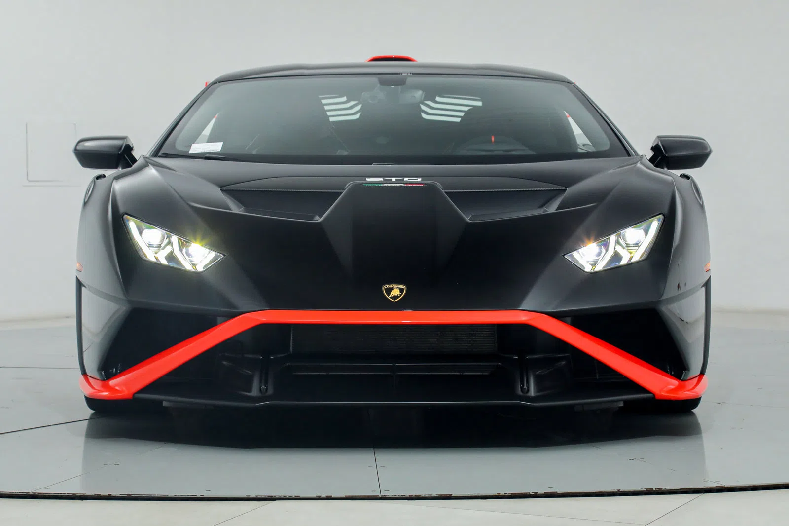 2021 Lamborghini Huracán STO