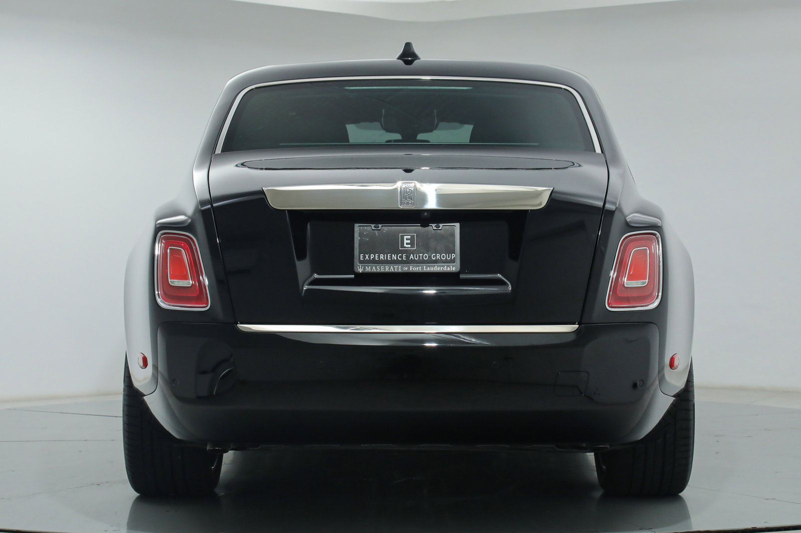 2022 Rolls-Royce Phantom, 4/19