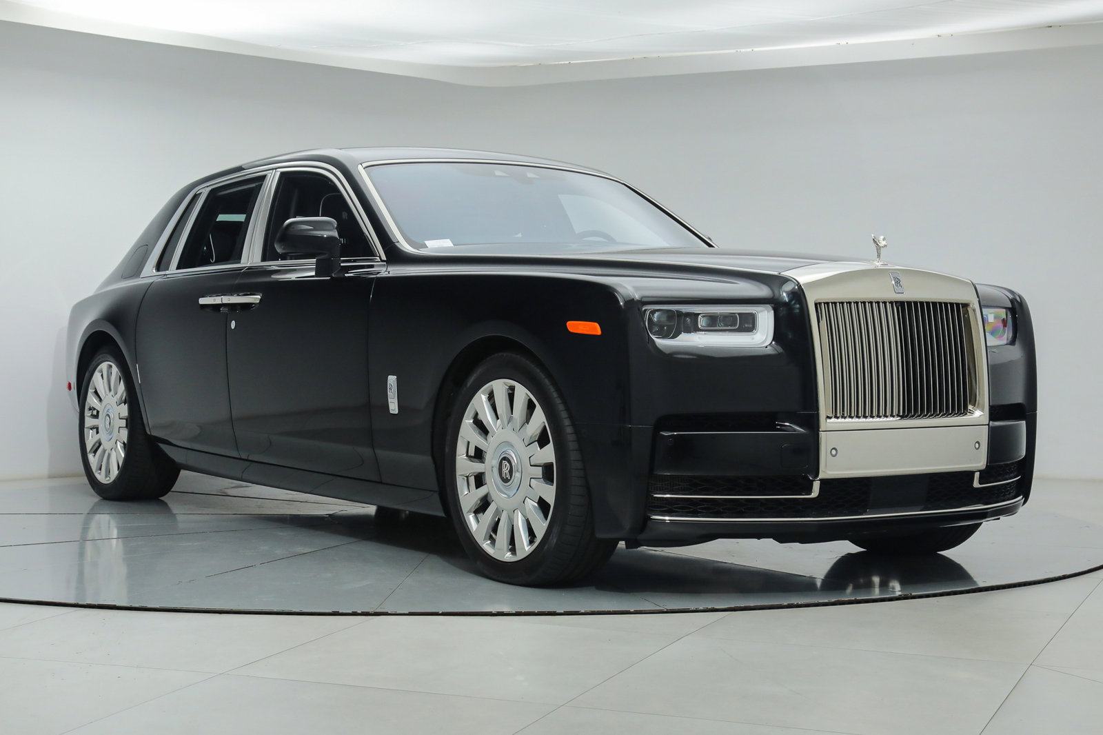 2022 Rolls-Royce Phantom, 8/19