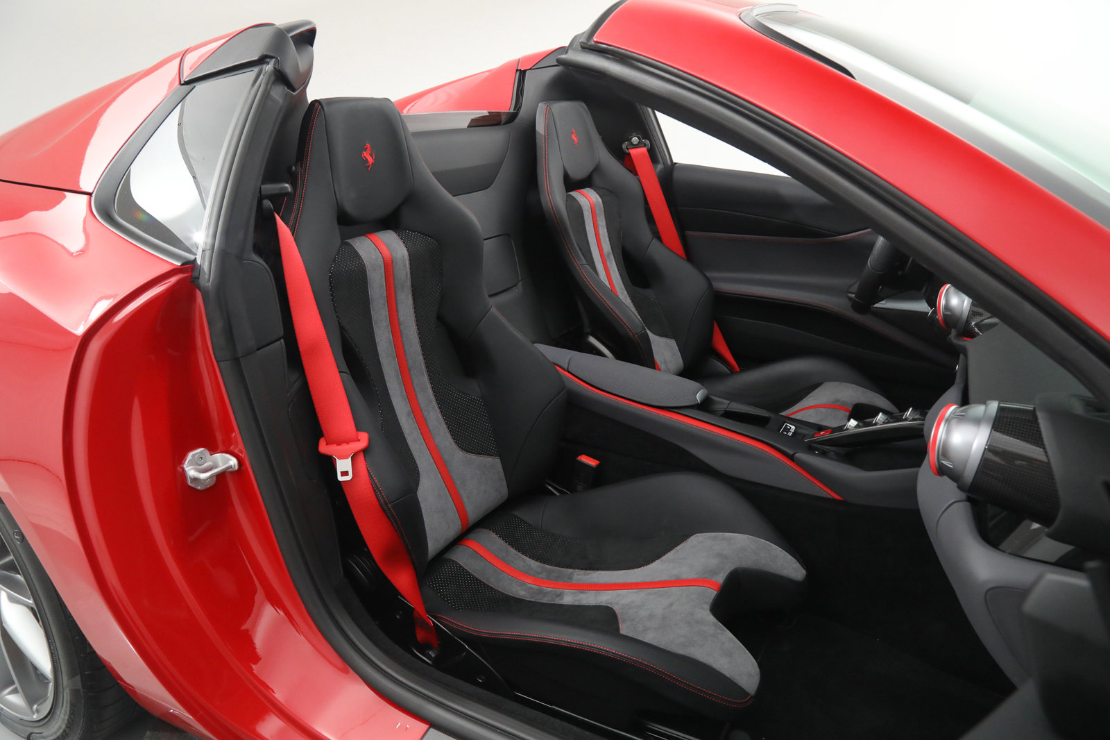 2022 Ferrari 812 GTS, 14/18
