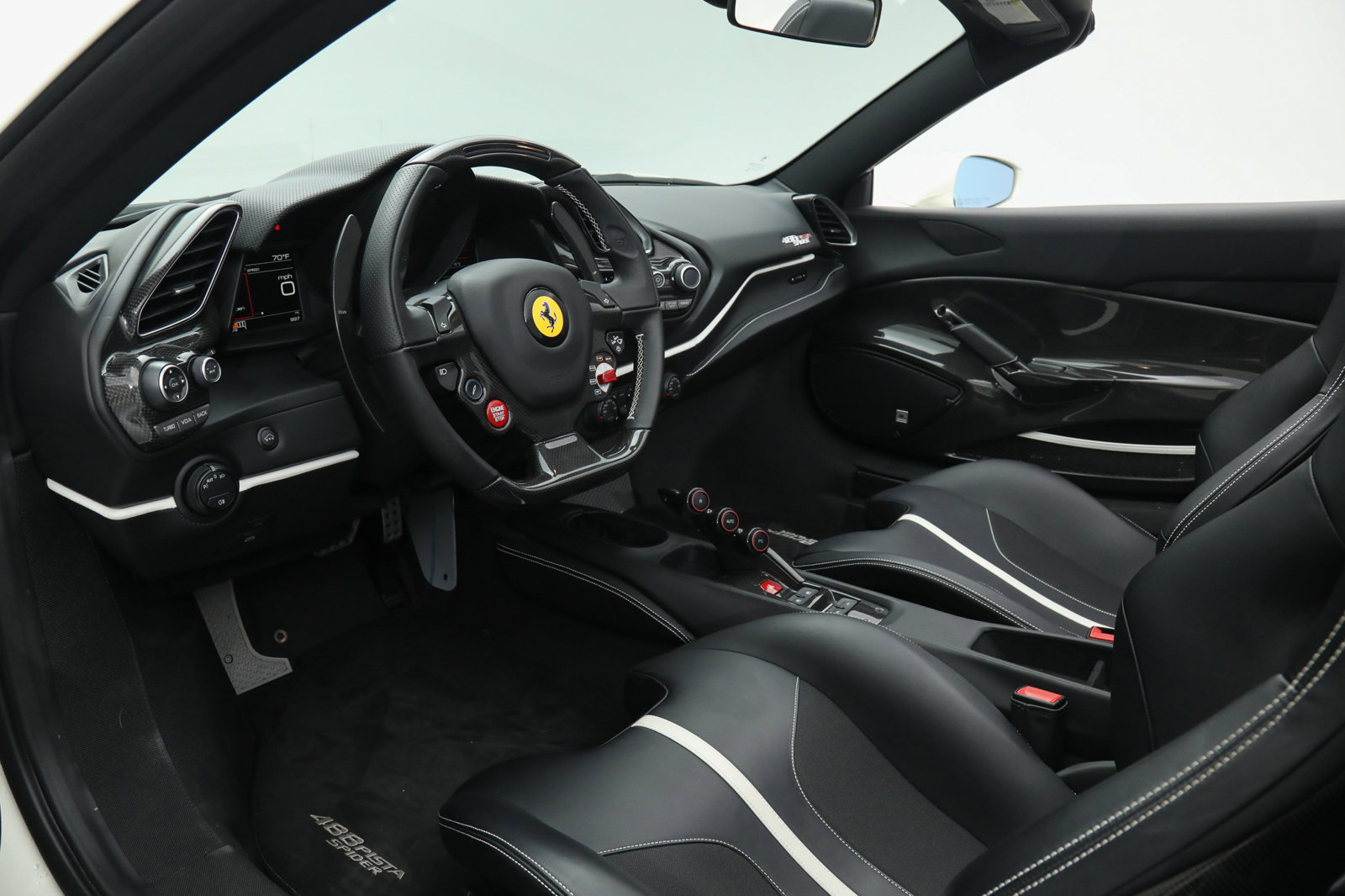 2020 Ferrari 488 Pista Spider, 3/10