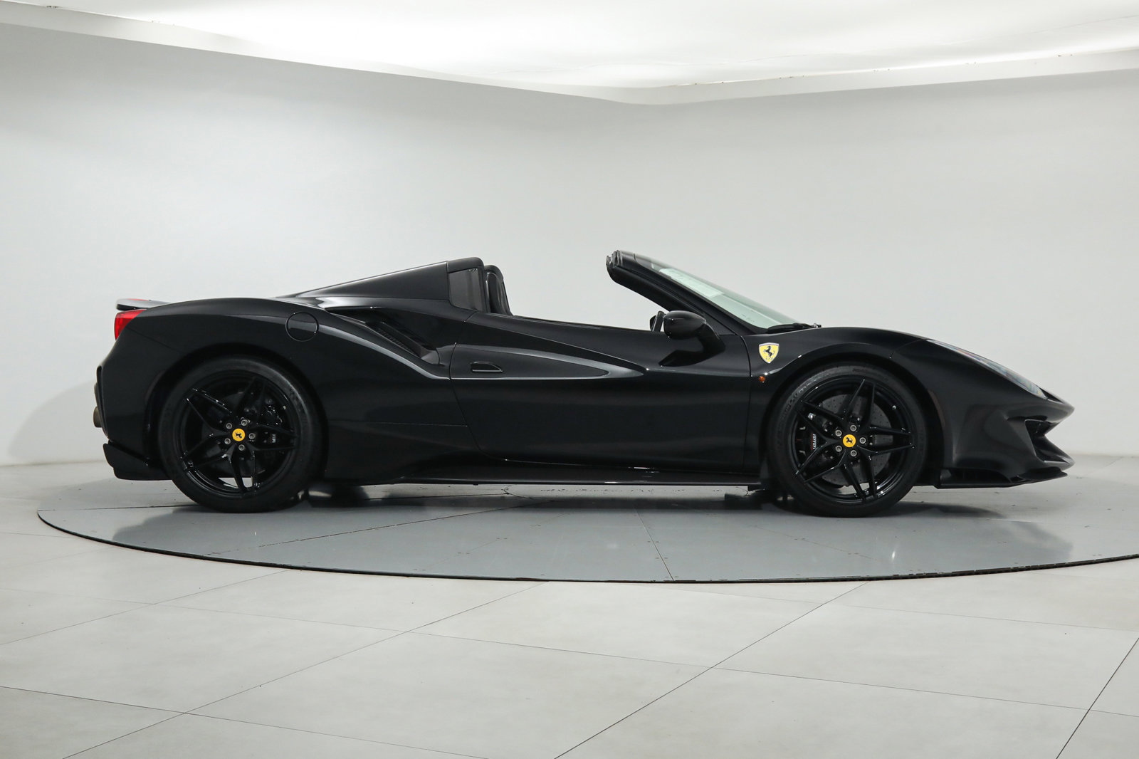 2020 Ferrari 488 Pista Spider, 4/12
