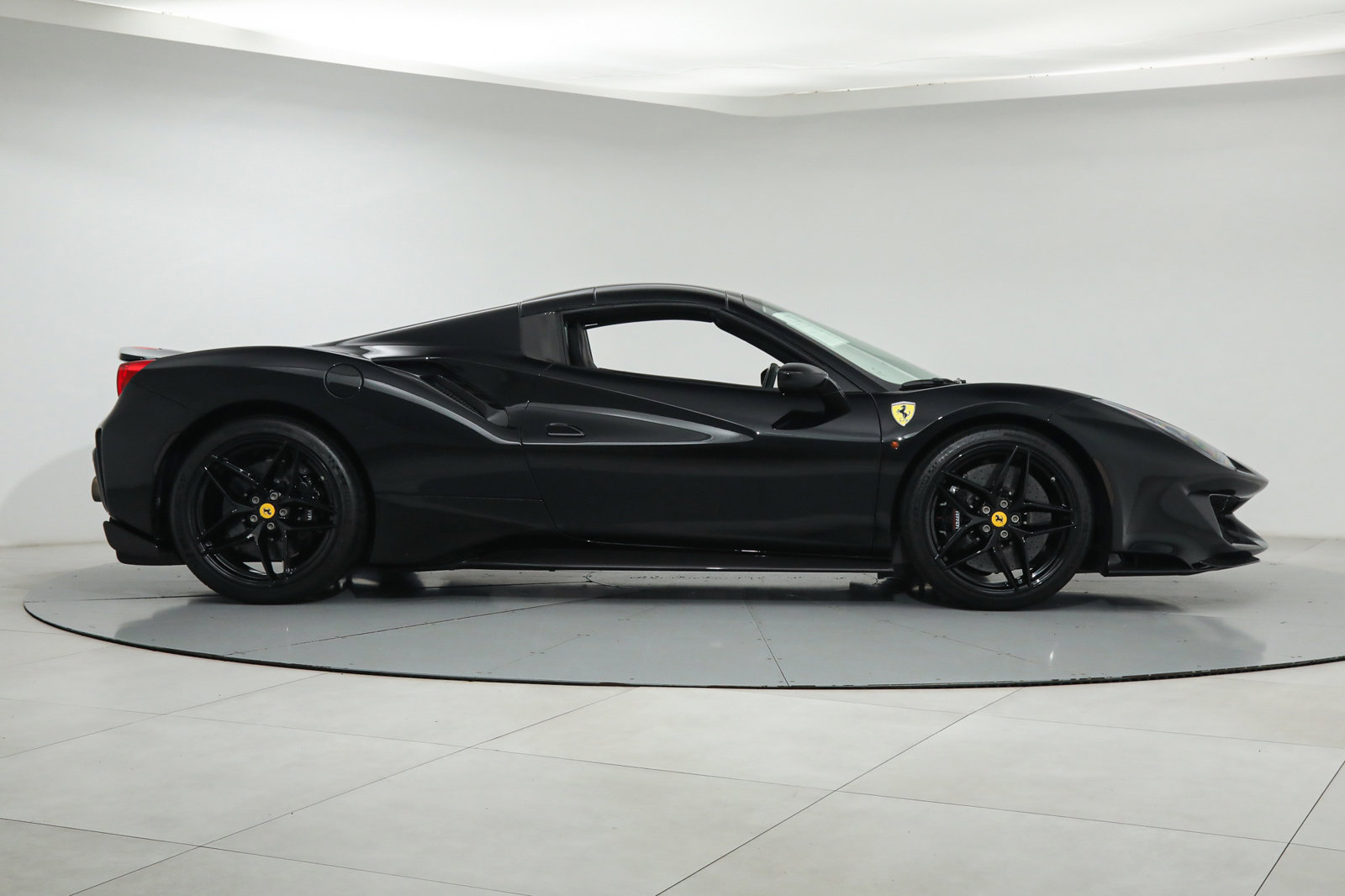 2020 Ferrari 488 Pista Spider, 5/12