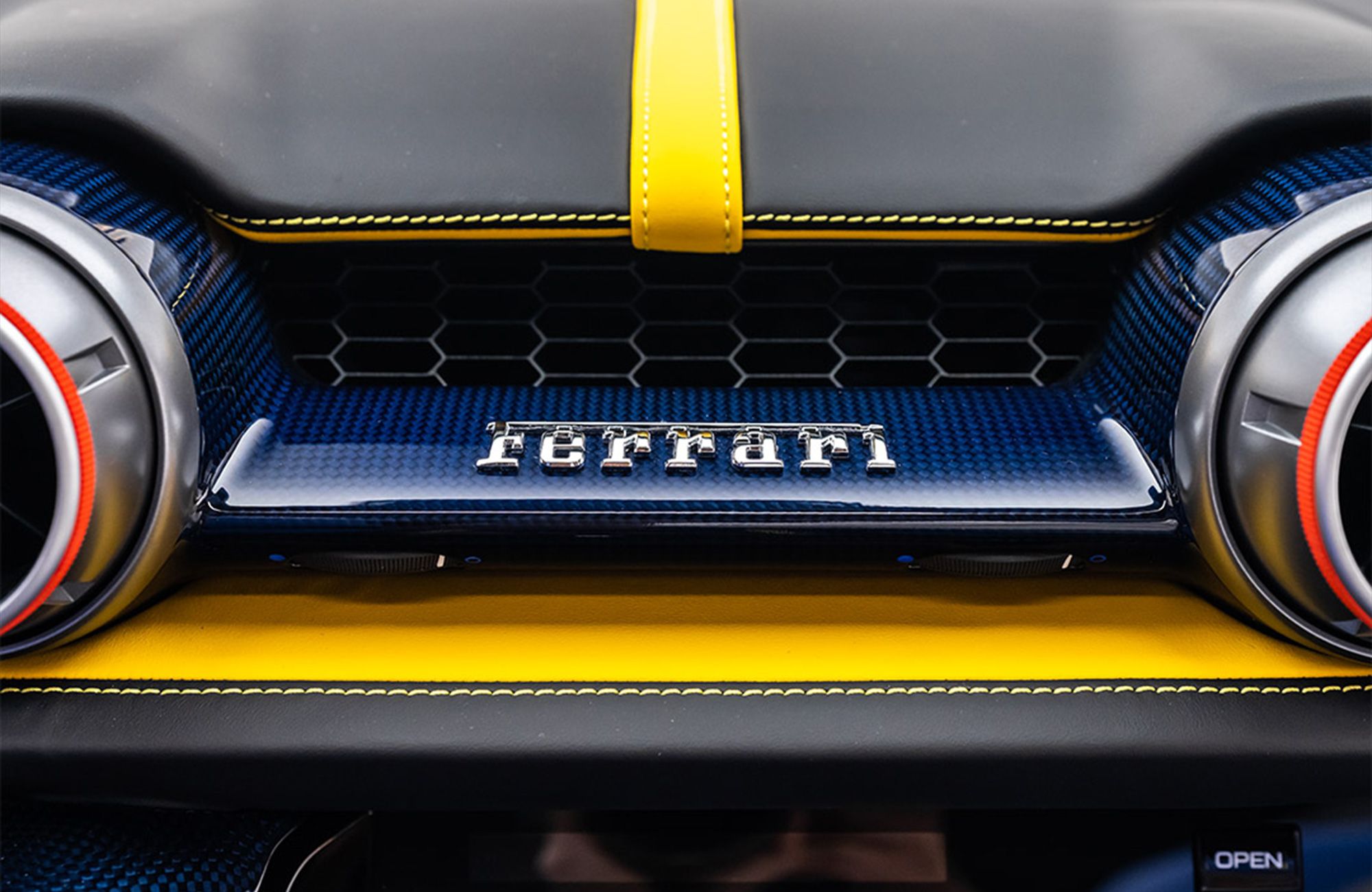 2023 Ferrari 812 GTS Atelier, 15/18
