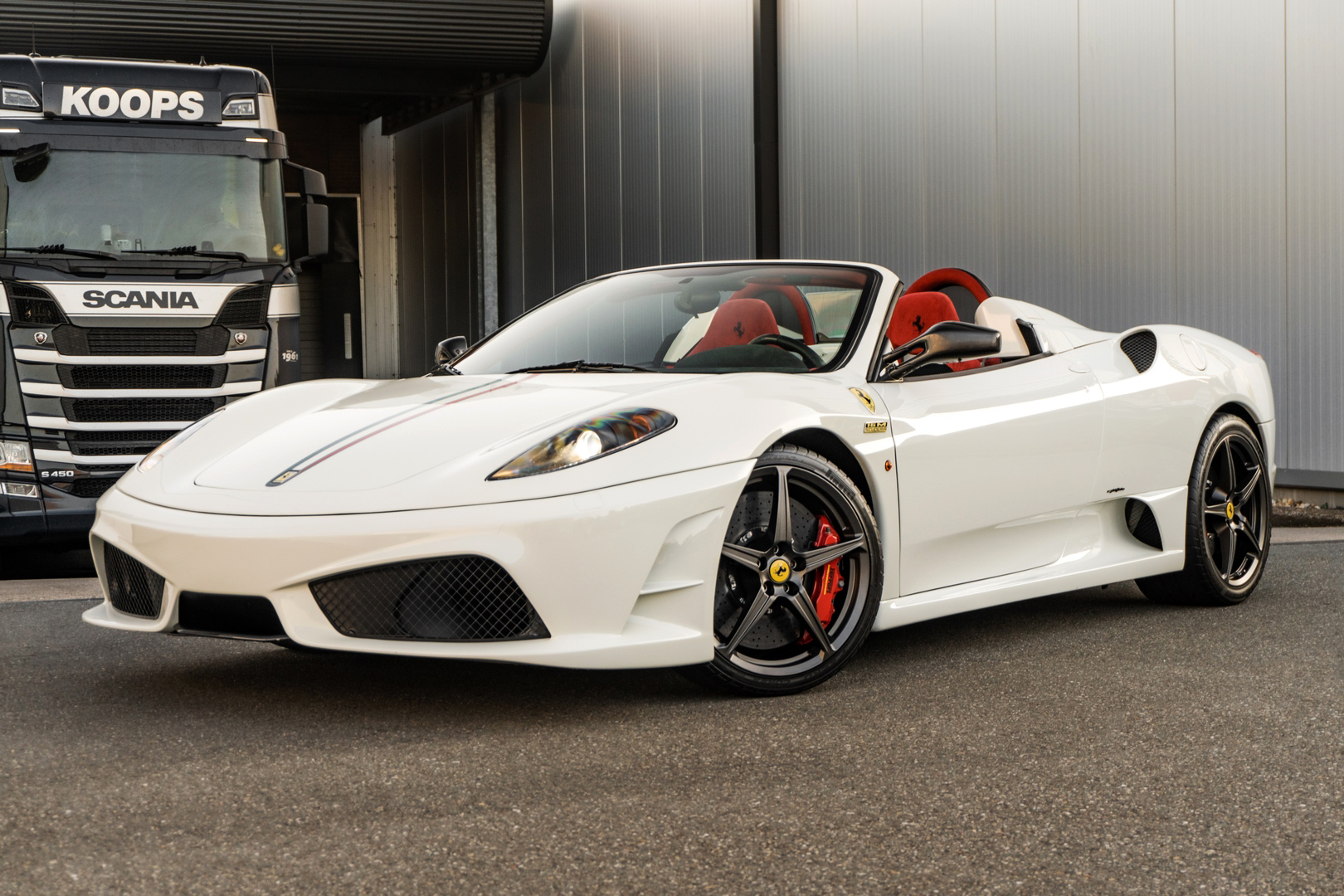 2010 Ferrari 430 Scuderia 16M, 2/13