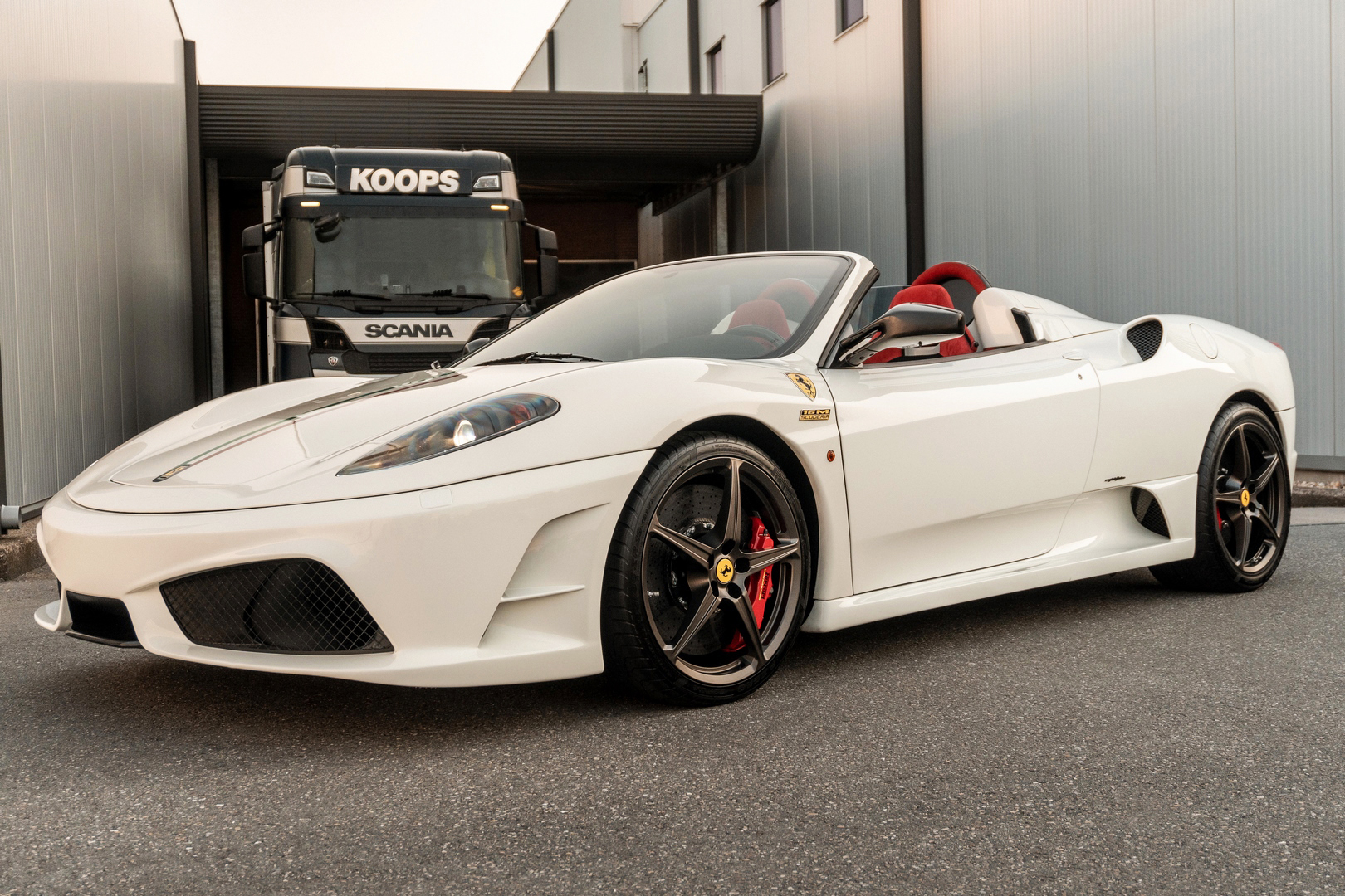 2010 Ferrari 430 Scuderia 16M, 3/13