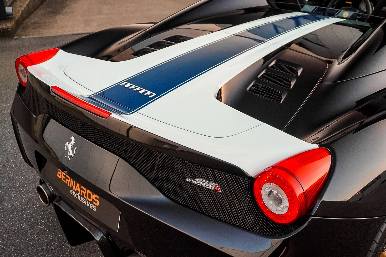 2015 Ferrari 458 Speciale Aperta for sale, exterior, Nero Daytona metallic