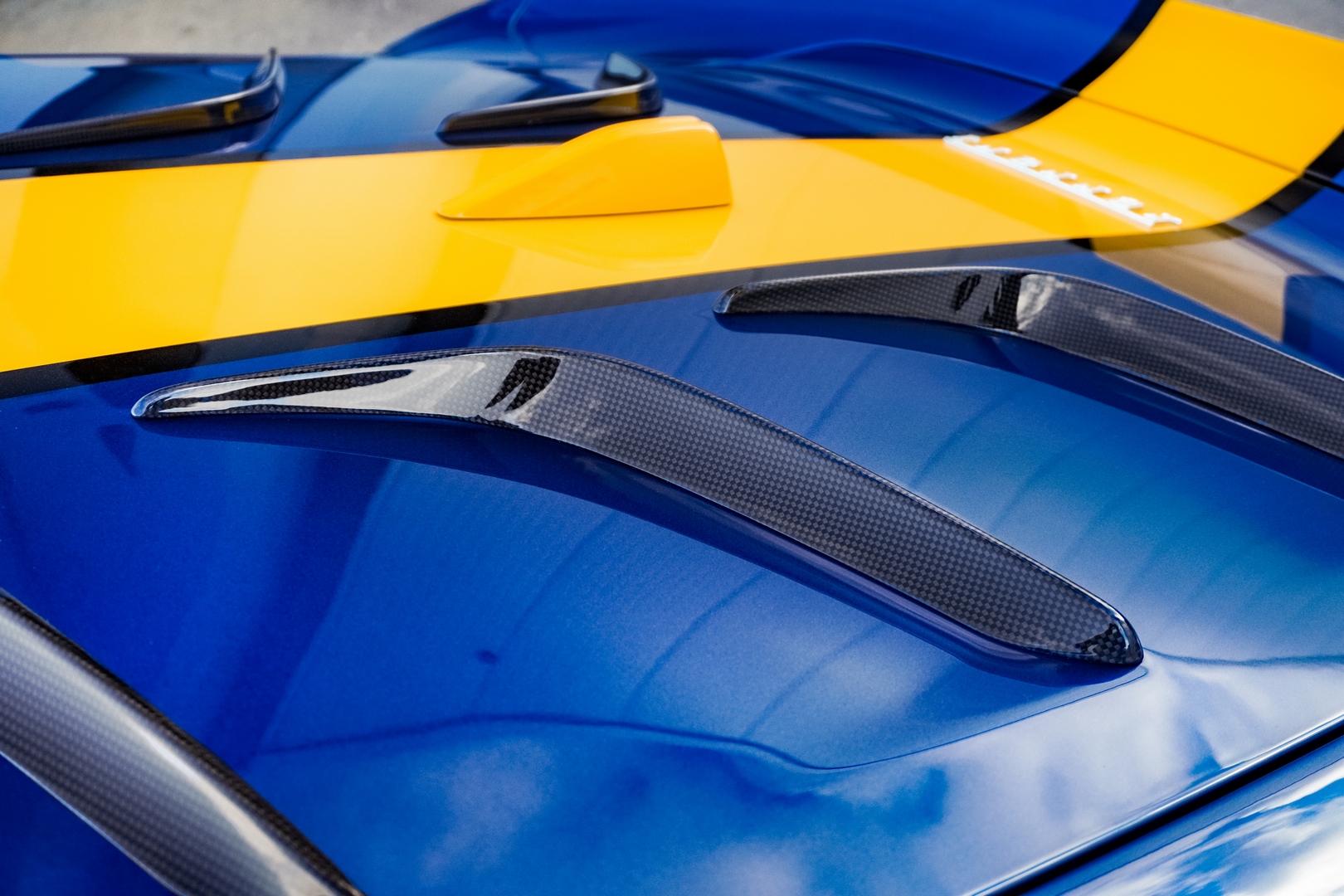 2023 Ferrari 812 Competizione, 17/17