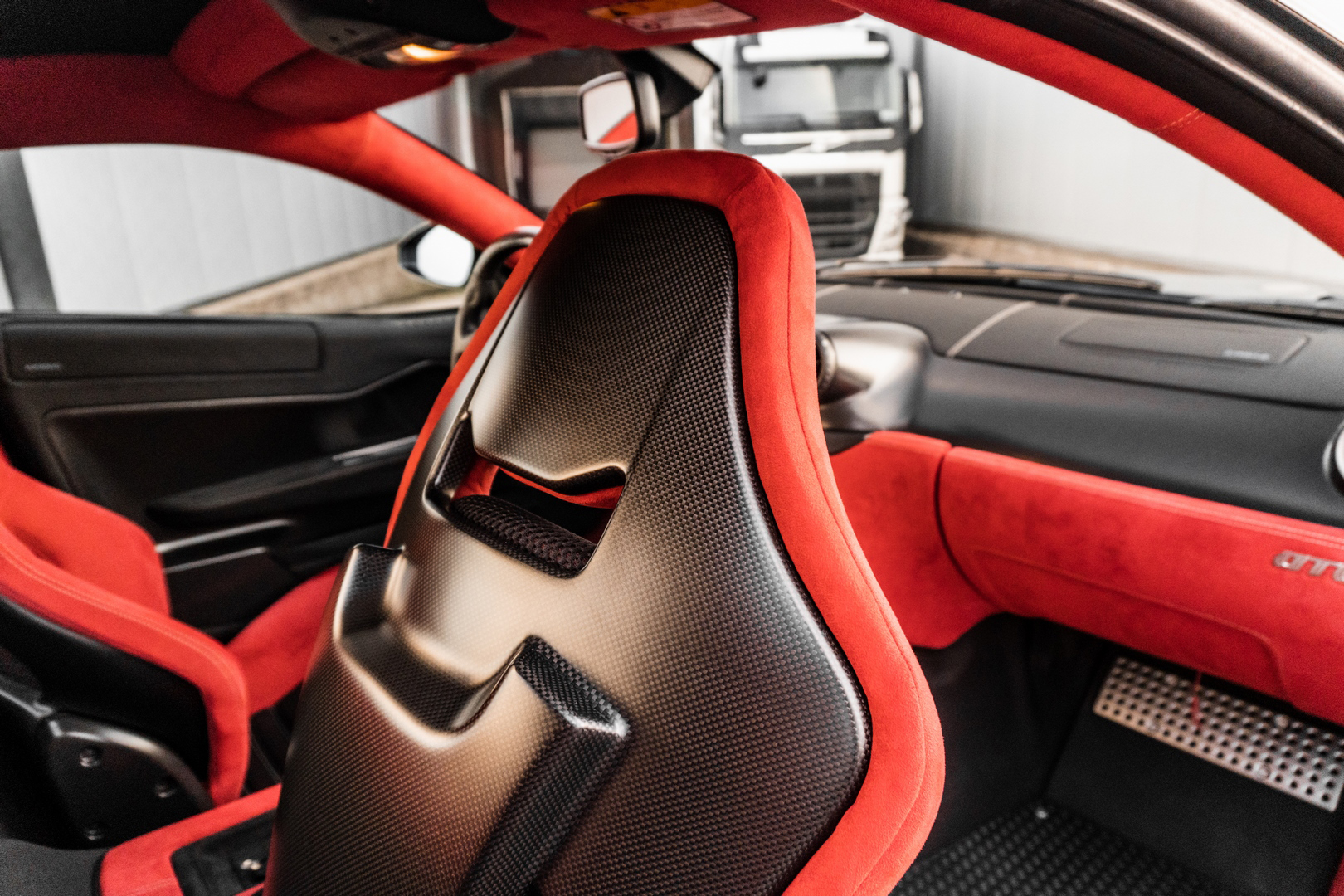 2011 Ferrari 599 GTO, 16/17