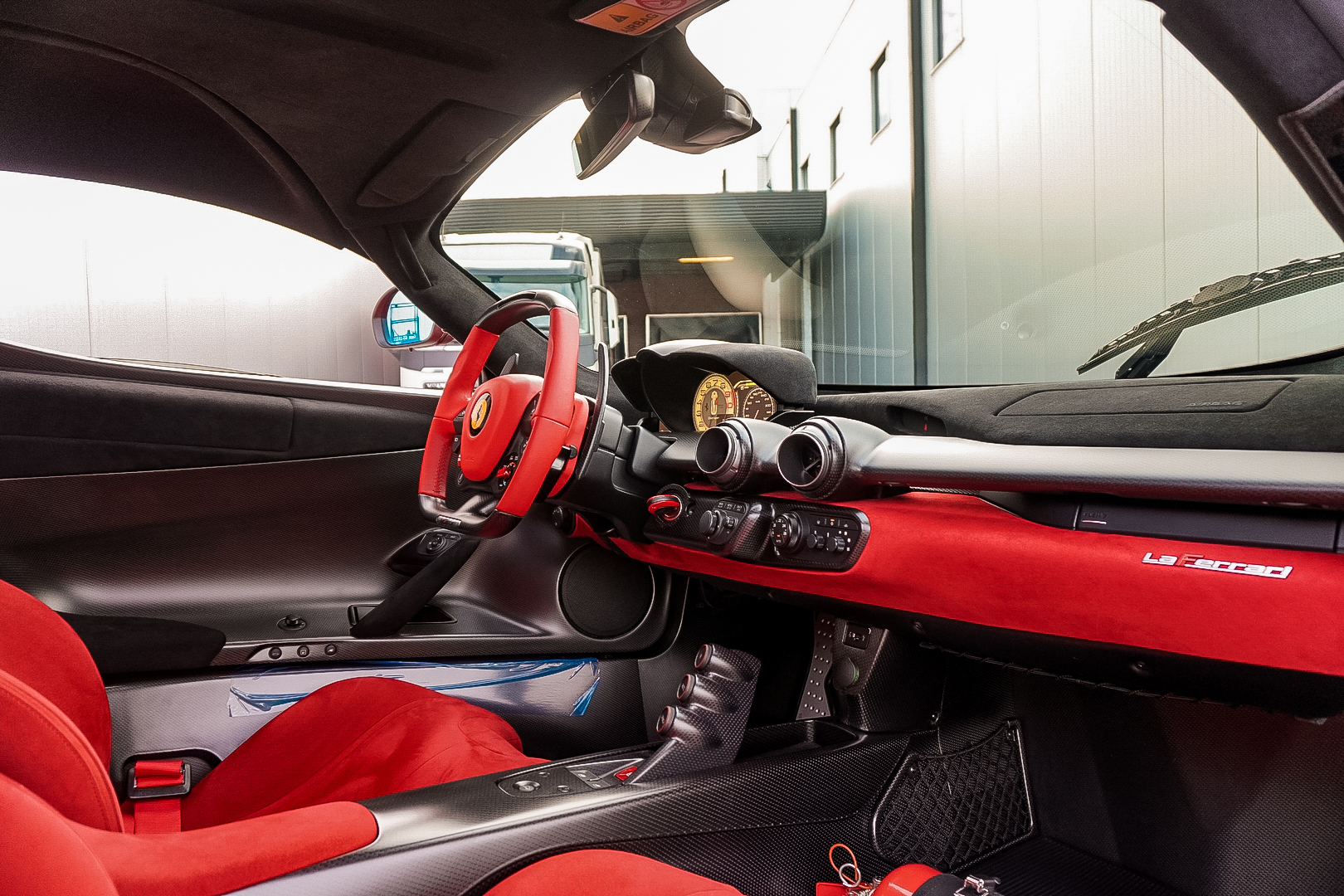 2016 Ferrari LaFerrari, 5/19