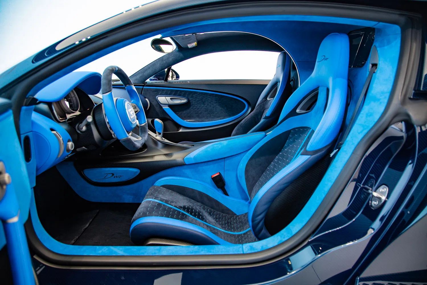 2022 Bugatti Divo interior