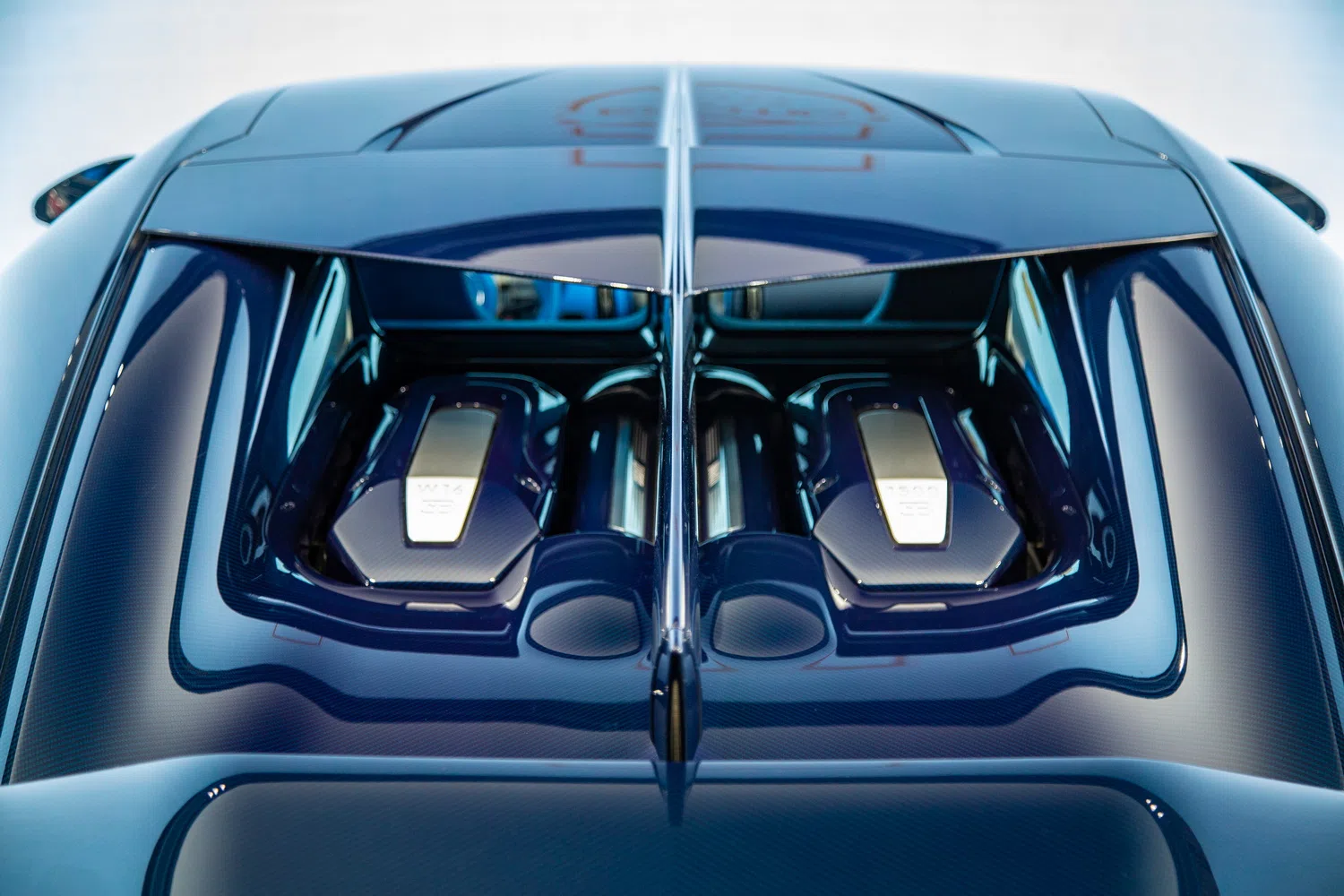 2022 Bugatti Divo for sale, exterior, Blue exposed carbon