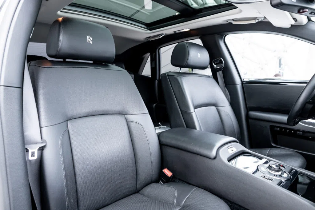 2010 Rolls-Royce Ghost interior, seats, Black