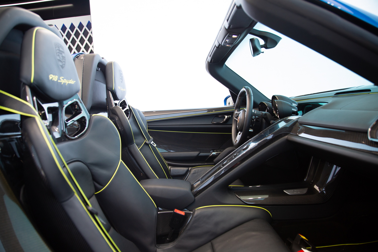 2015 Porsche 918 Spyder, 16/20