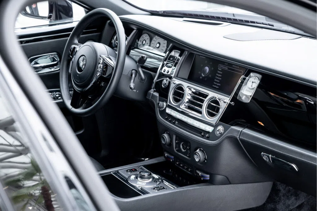 2010 Rolls-Royce Ghost interior, dashboard, Black