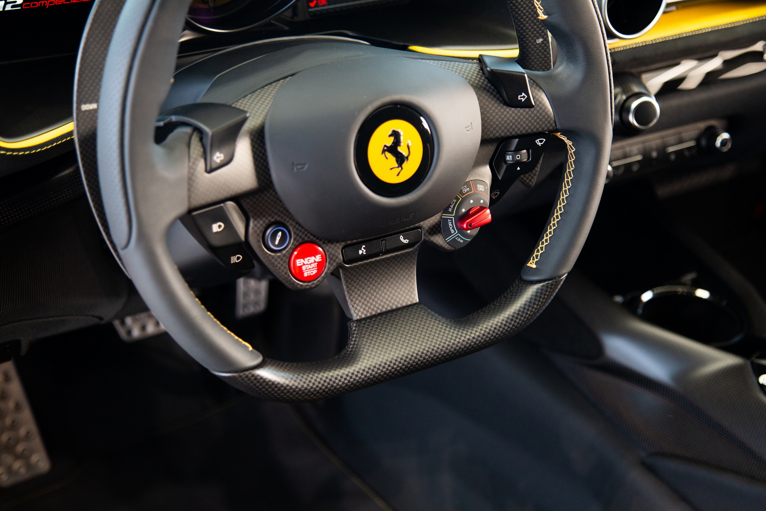 2023 Ferrari 812 Competizione, 10/20