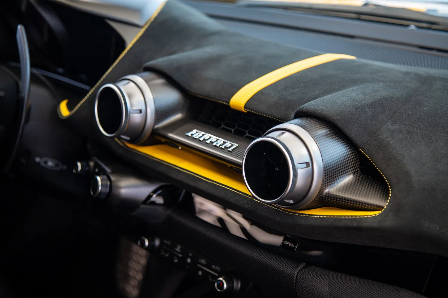 2023 Ferrari 812 Competizione, detail