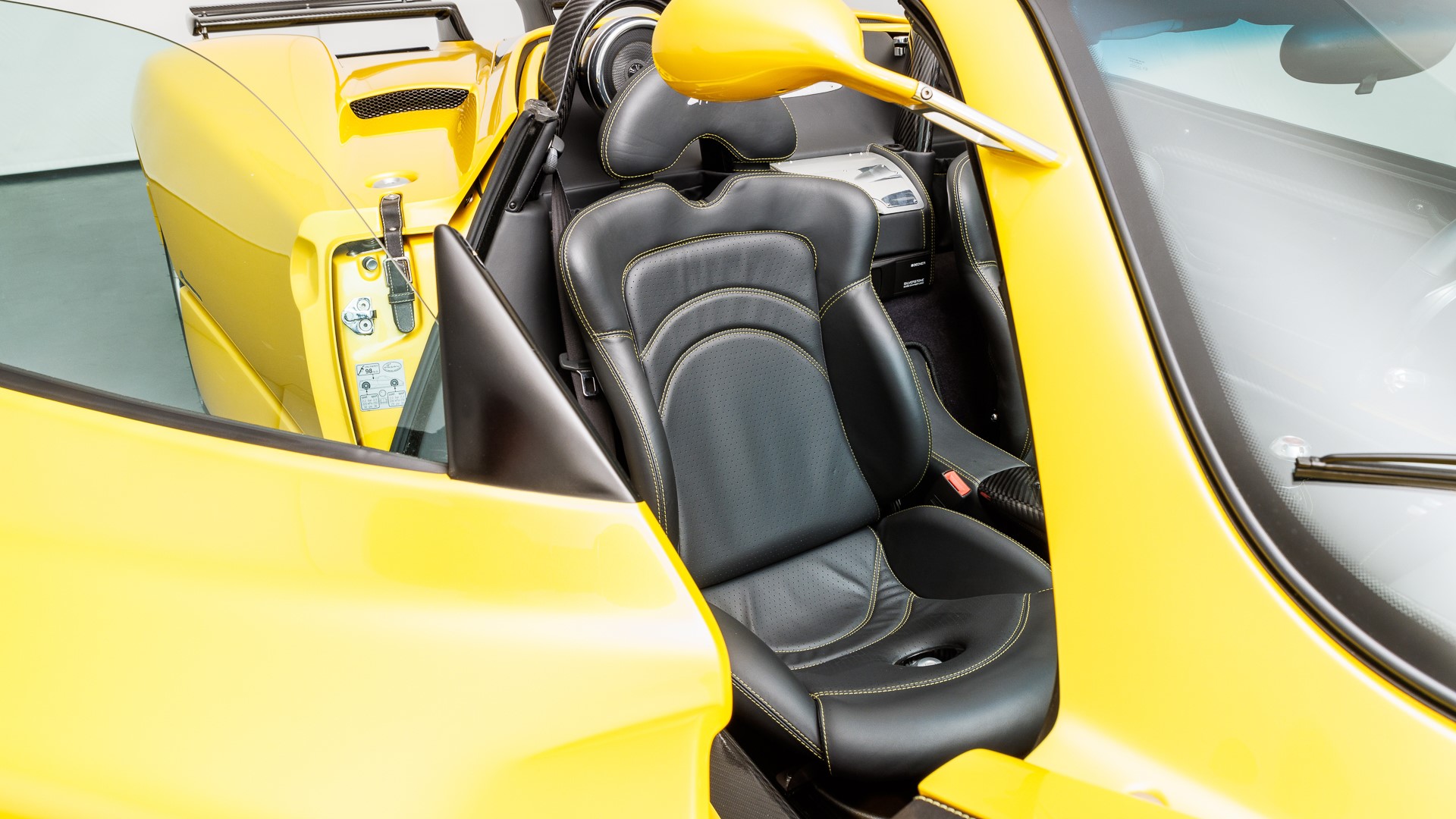 2004 Pagani Zonda S, 17/25