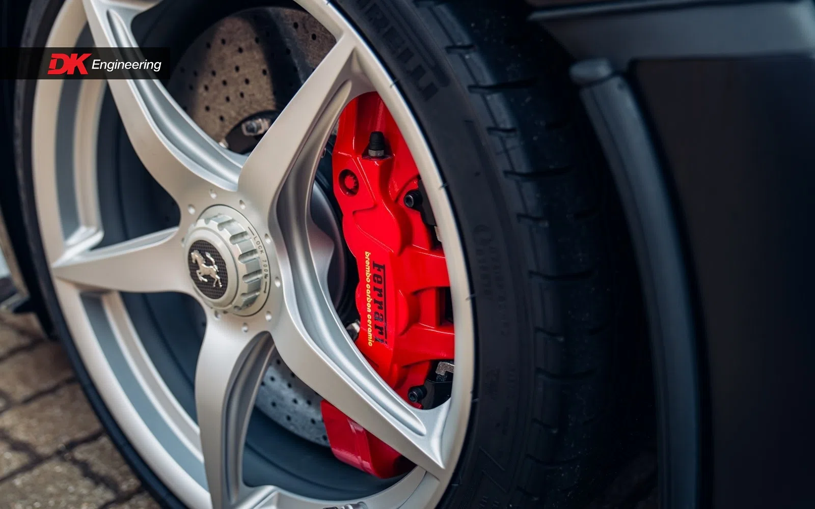 2015 Ferrari LaFerrari wheel