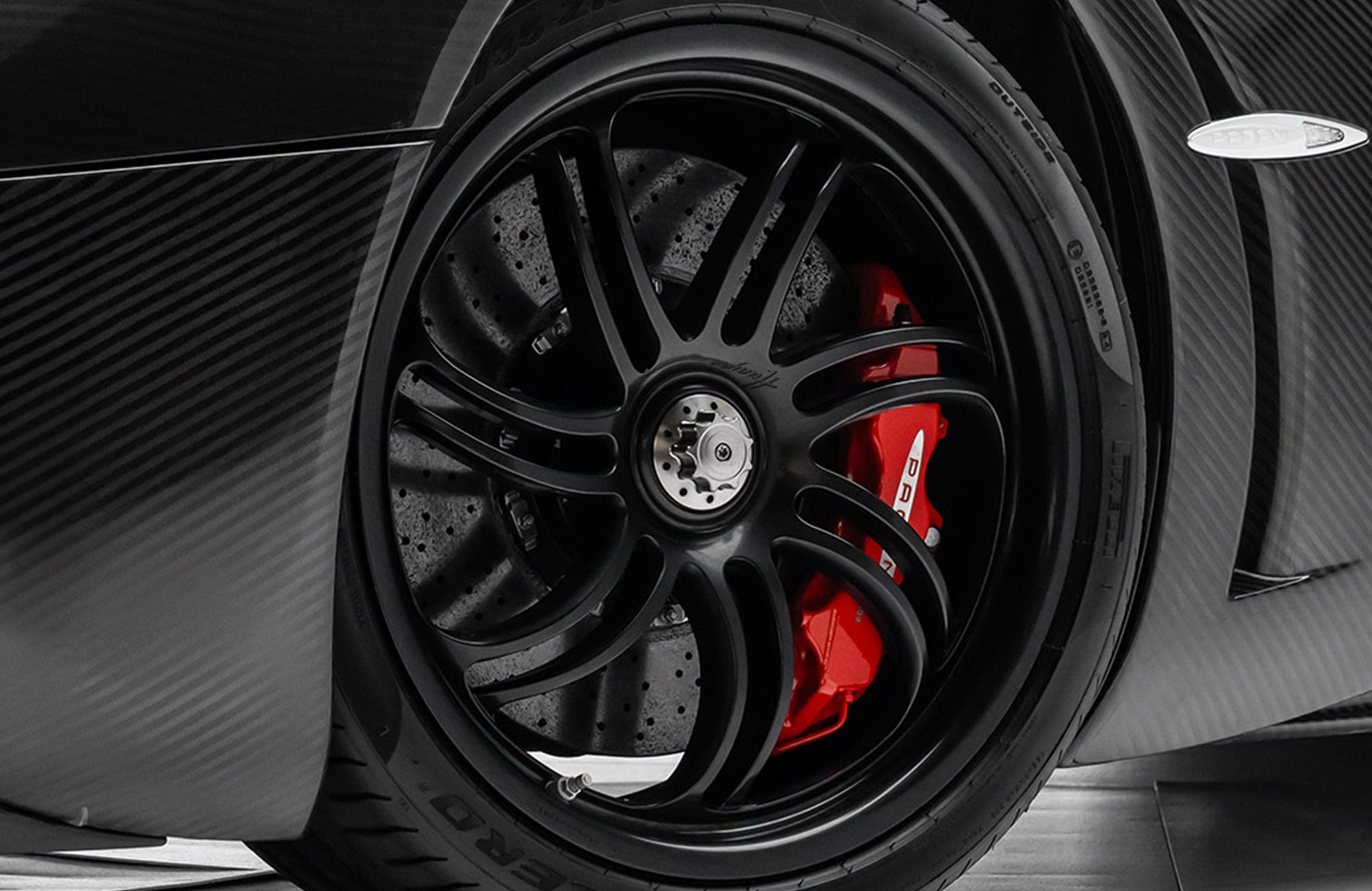 2014 Pagani Huayra Carbon Edition, 32/39