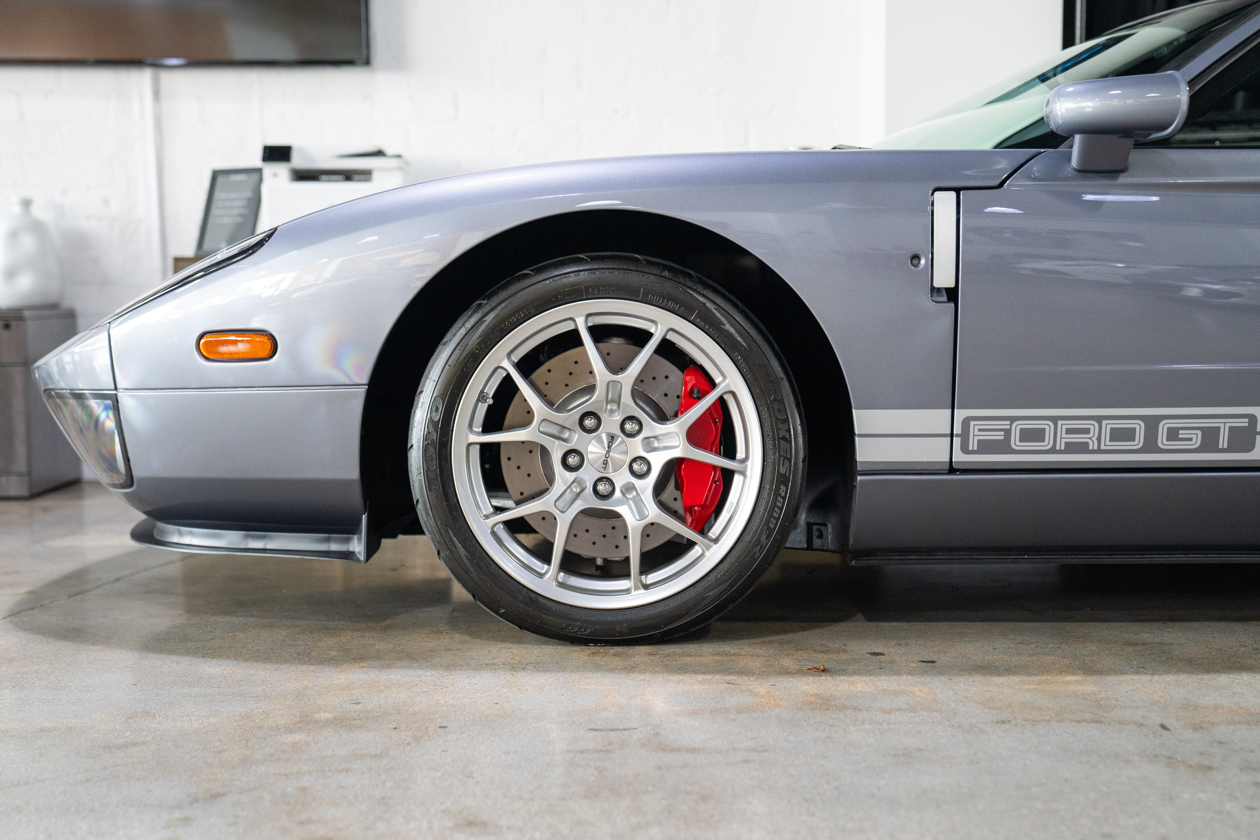 2006 Ford GT Coupe, 2/11