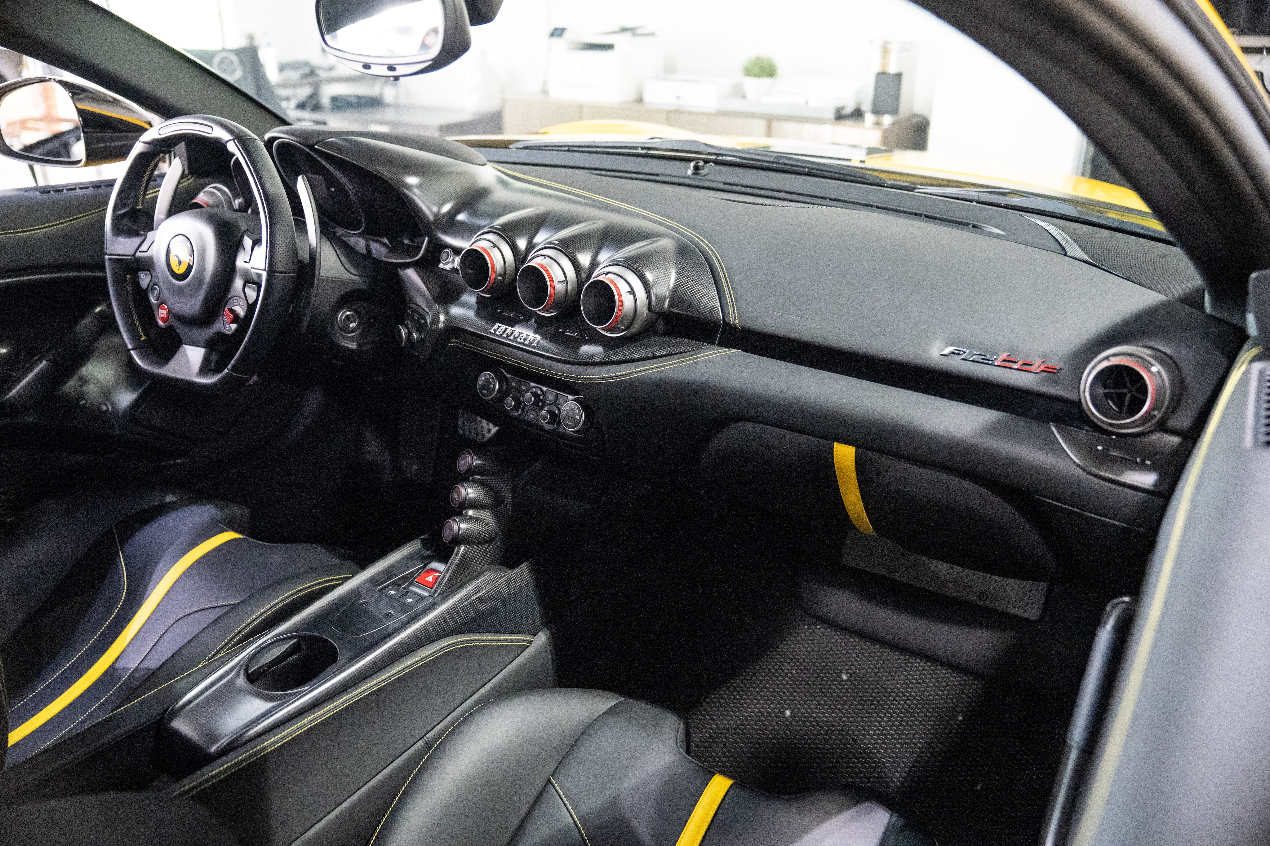 2017 Ferrari F12tdf, 18/20
