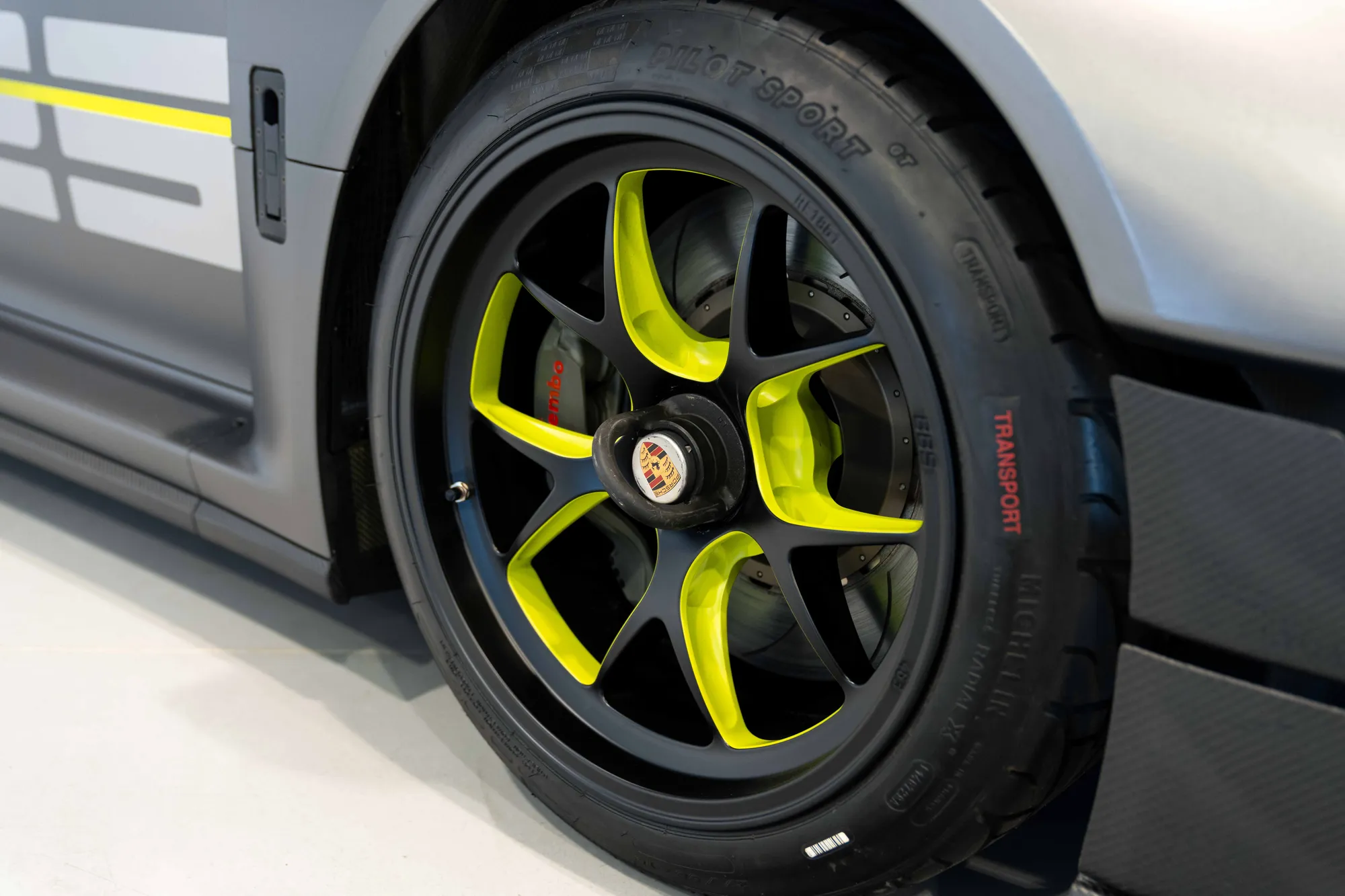 2022 Porsche 911 GT2 RS Clubsport 25 Edition Manthey, 7/20
