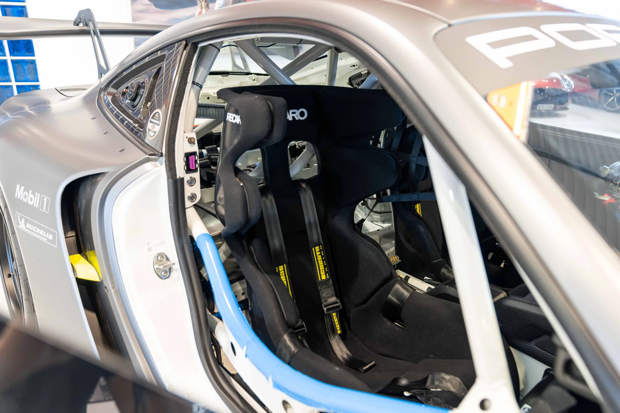 2022 Porsche 911 GT2 RS Clubsport 25 Edition Manthey, 18/20