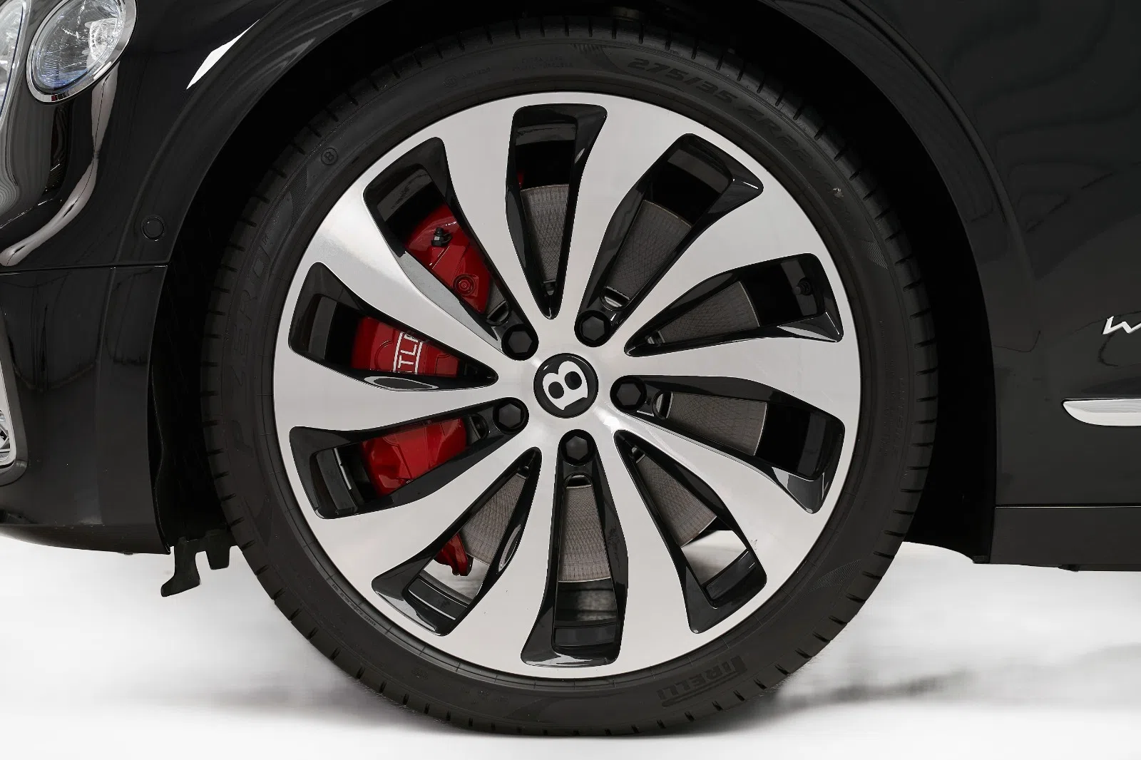 2022 Bentley Flying Spur wheel
