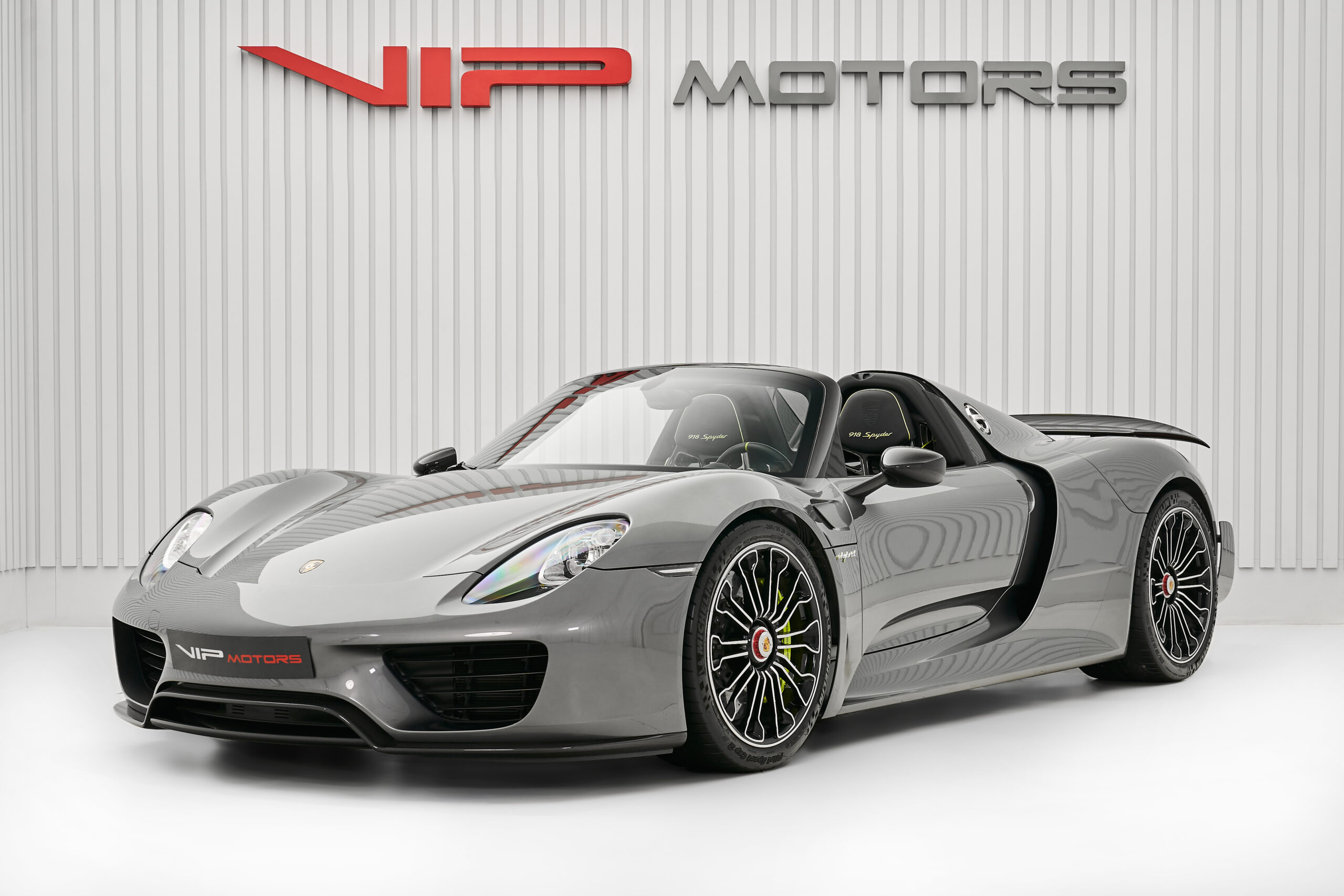 2015 Porsche 918 Spyder Weissach Package, 3/16