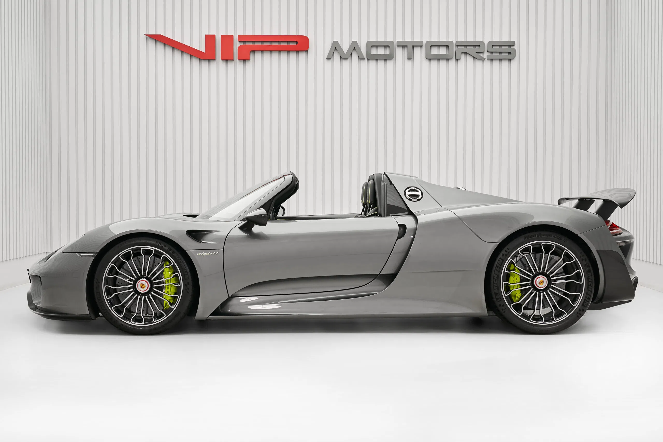 2015 Porsche 918 Spyder Weissach Package for sale, exterior
