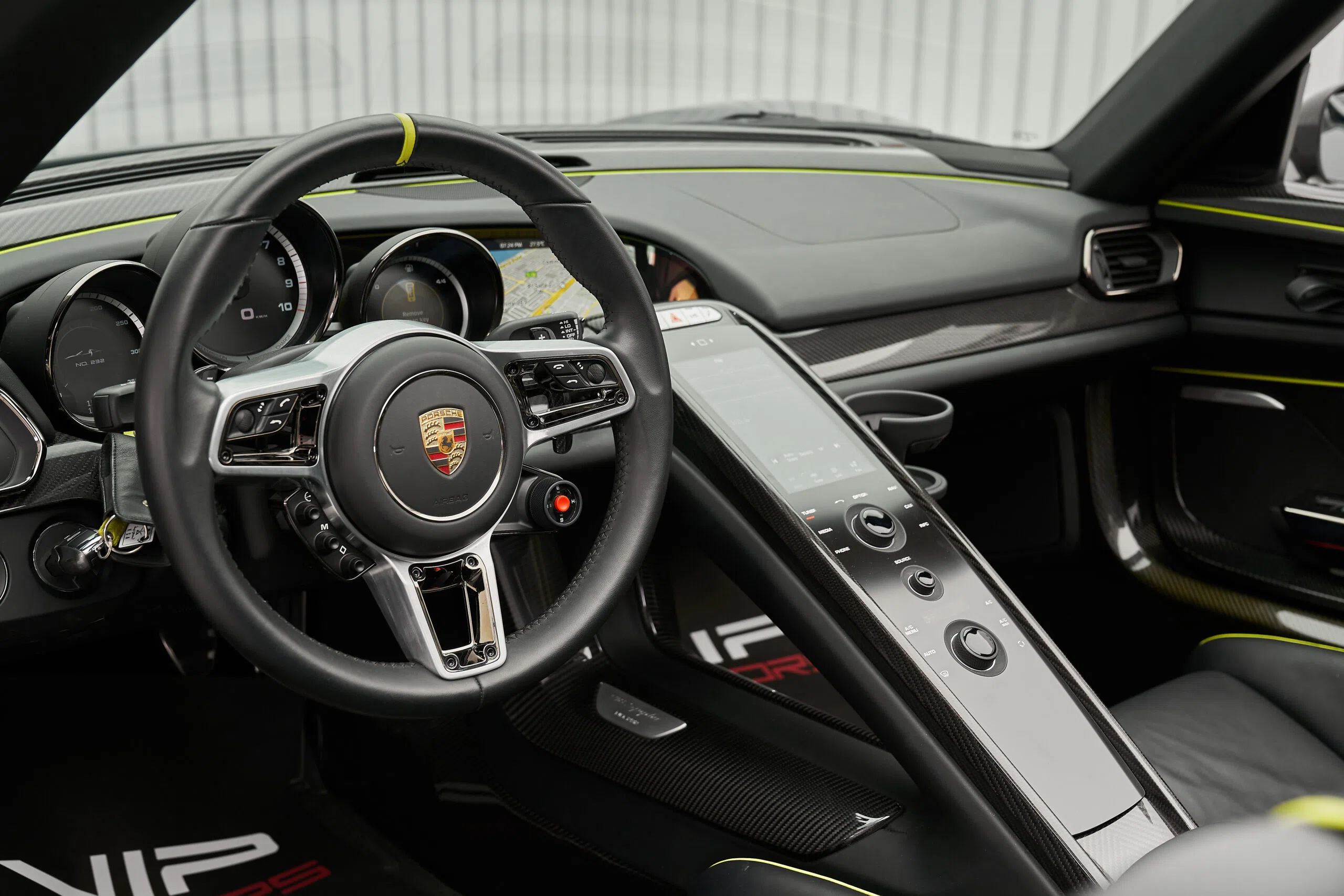 2015 Porsche 918 Spyder Weissach Package interior, dashboard