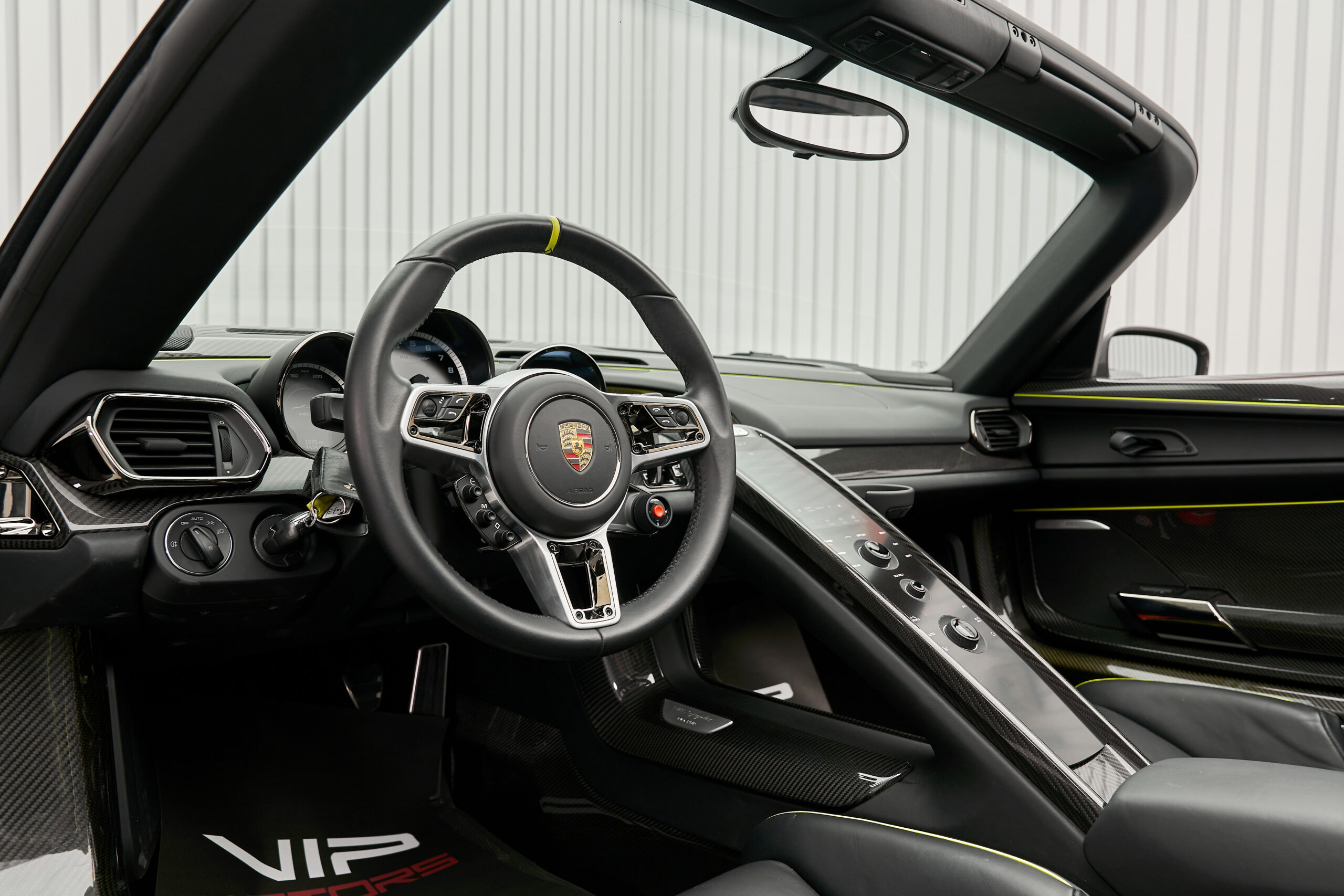 2015 Porsche 918 Spyder Weissach Package, 9/16