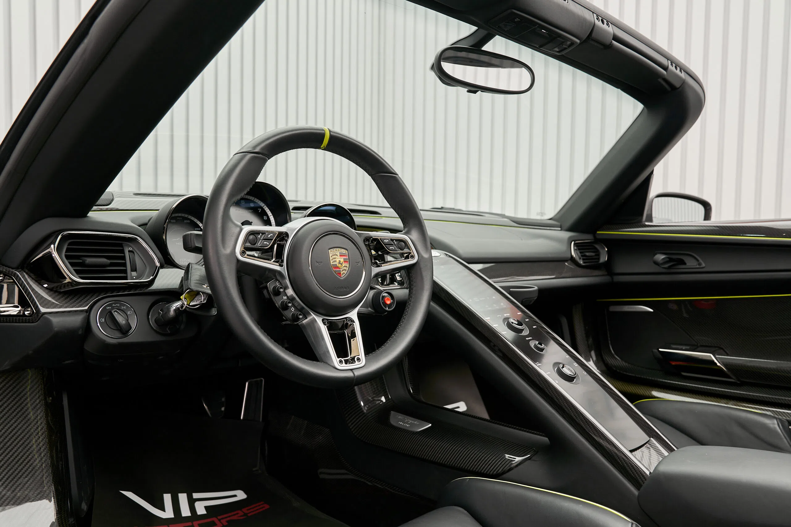 2015 Porsche 918 Spyder Weissach Package interior, dashboard