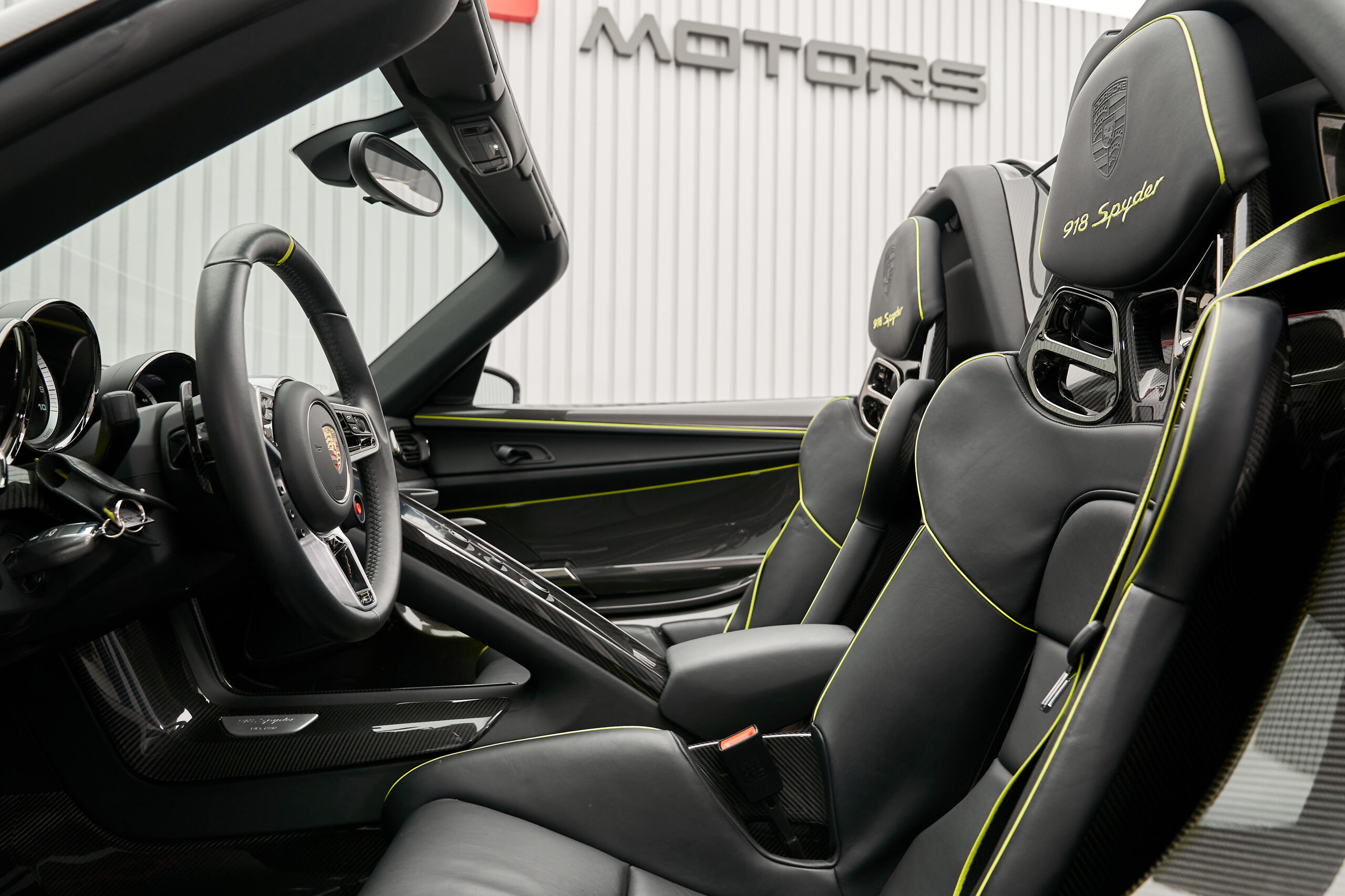 2015 Porsche 918 Spyder Weissach Package, 10/16