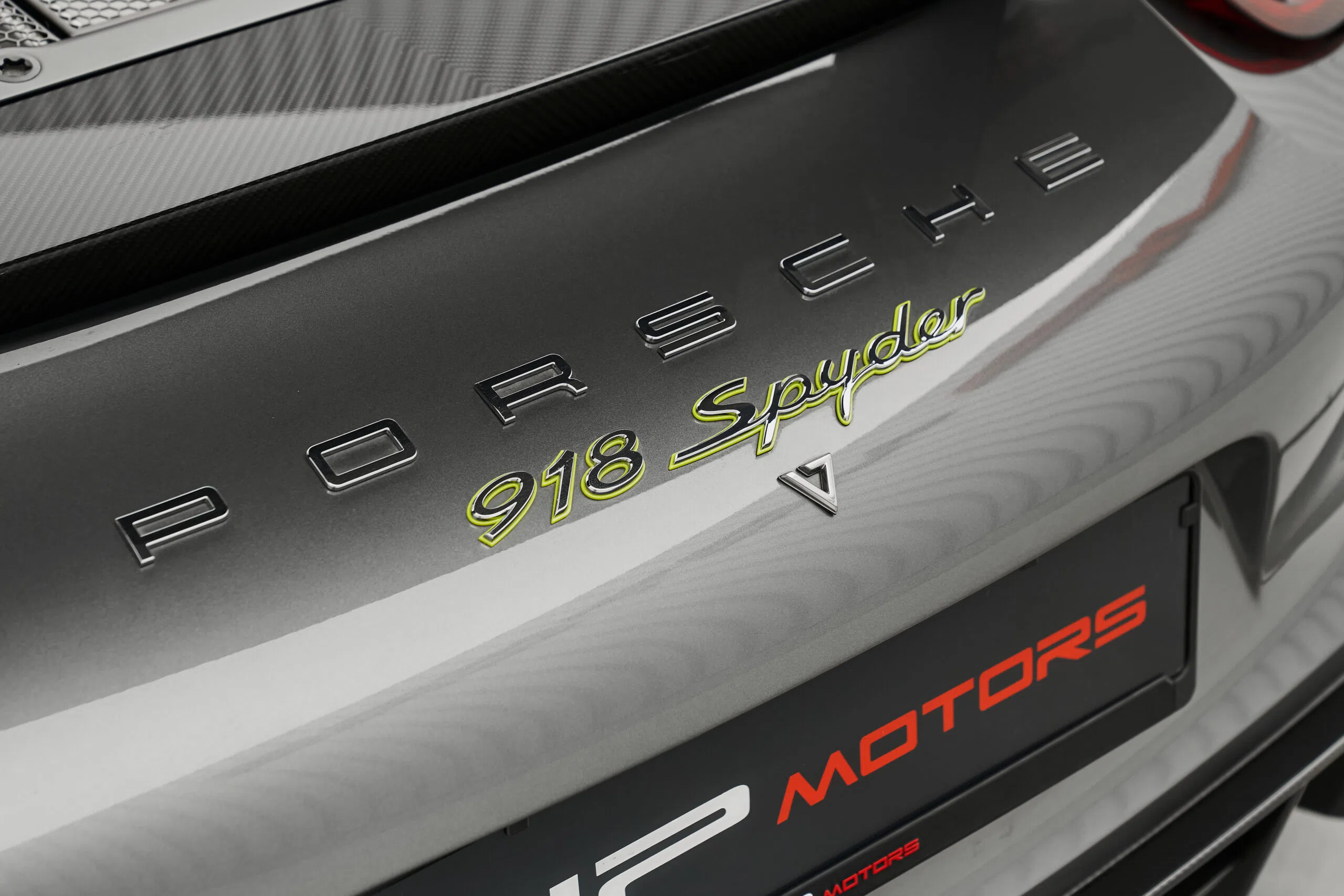 2015 Porsche 918 Spyder Weissach Package, detail