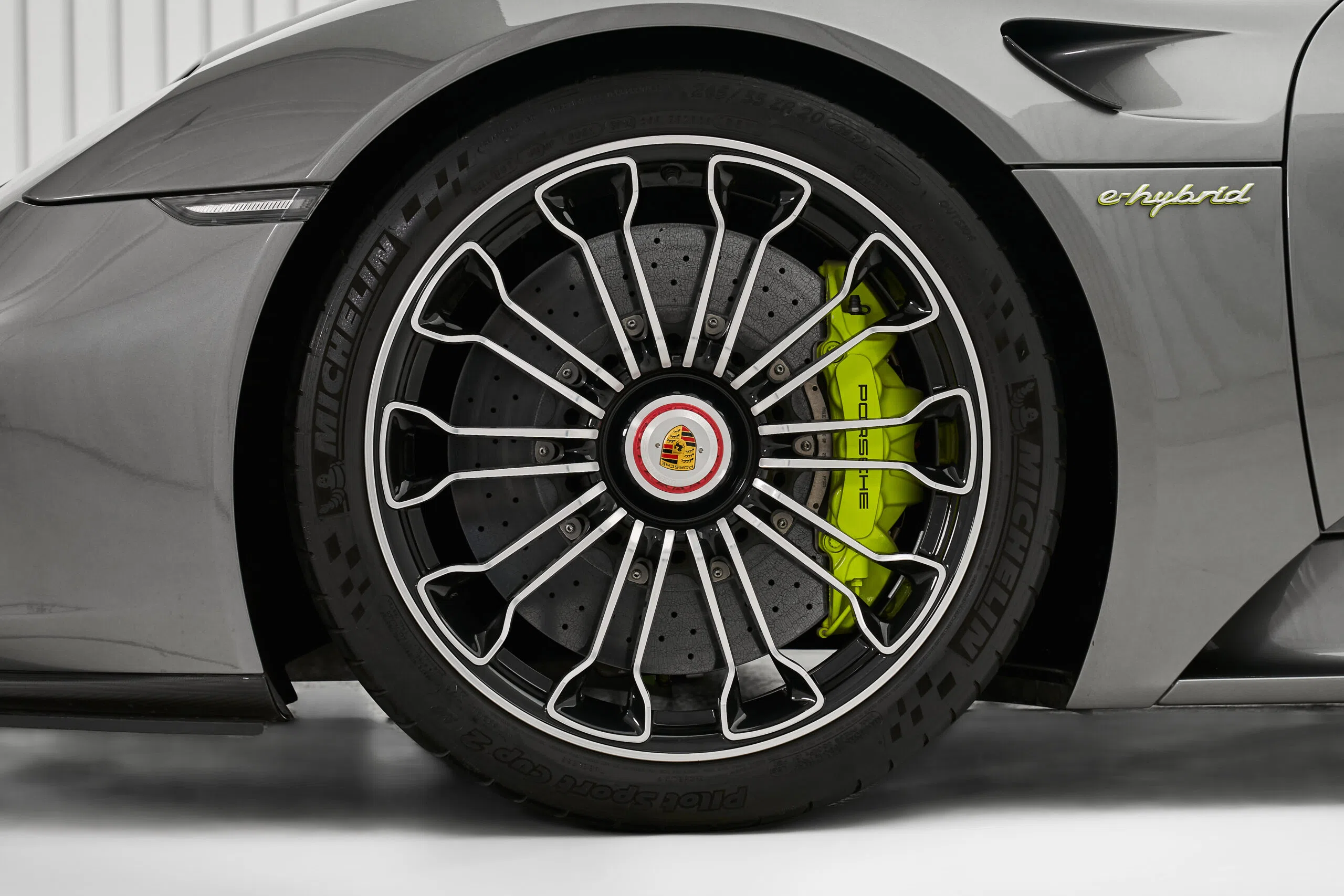 2015 Porsche 918 Spyder Weissach Package wheel