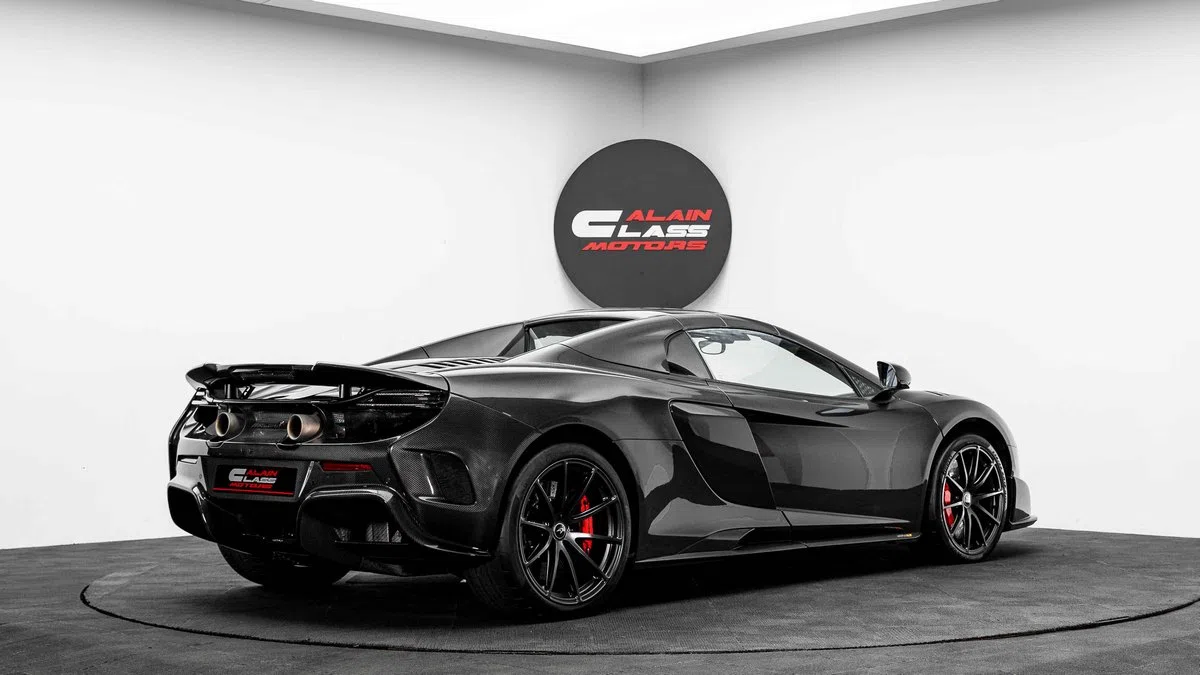 2017 McLaren 675LT Spider, side profile, Exposed Carbon Fiber