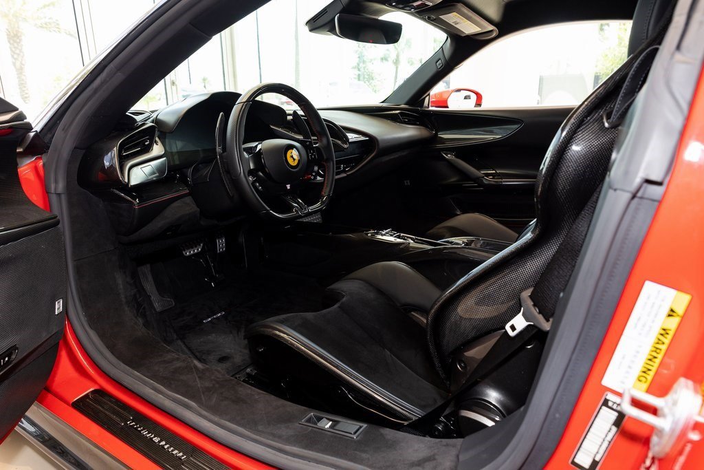 2021 Ferrari SF90 Stradale Assetto Fiorano, 17/20