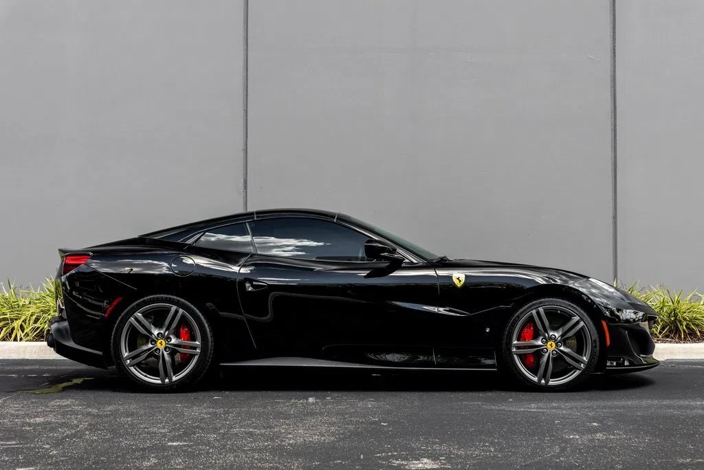 2019 Ferrari Portofino, side profile