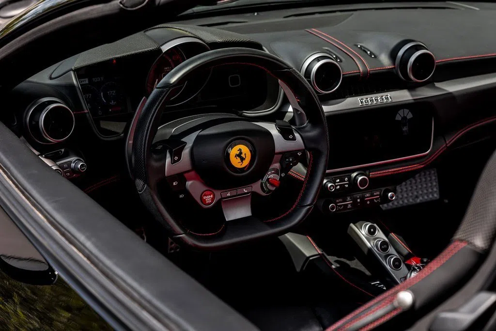 2019 Ferrari Portofino interior, dashboard, Nero