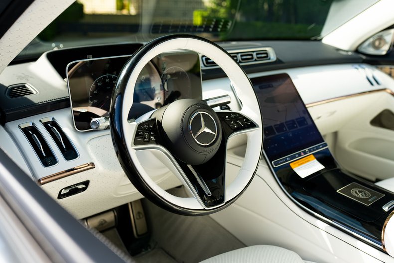 2023 Mercedes-Maybach S 680 Haute Voiture Edition, 15/20