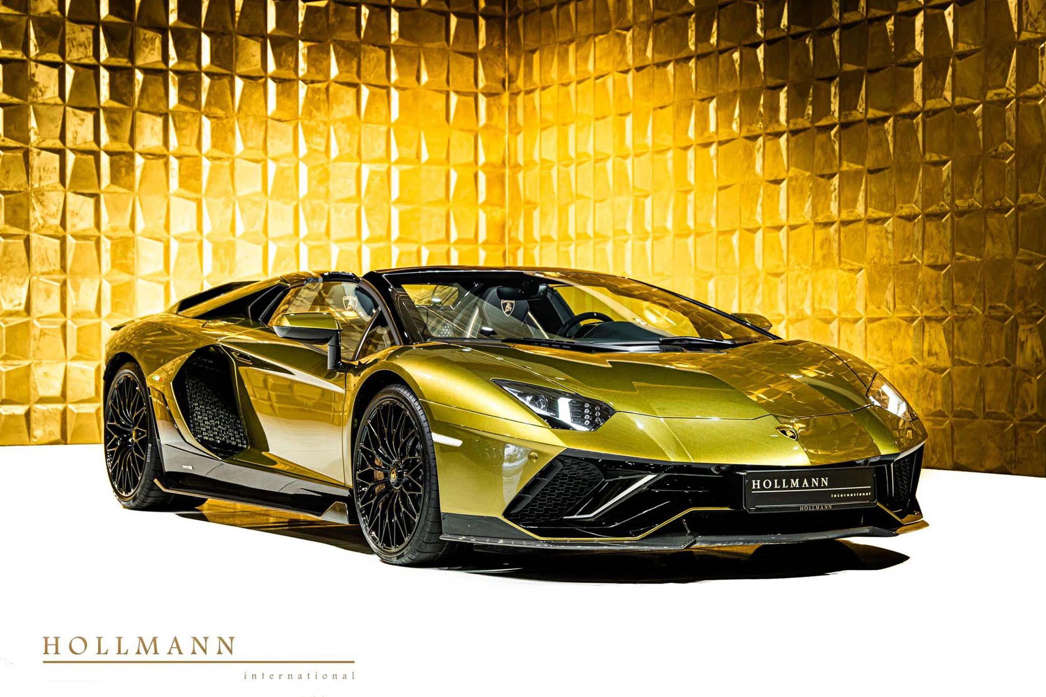 2023 Lamborghini Aventador LP 780-4 Ultimae Roadster for sale, exterior, Verde Gea Lucido