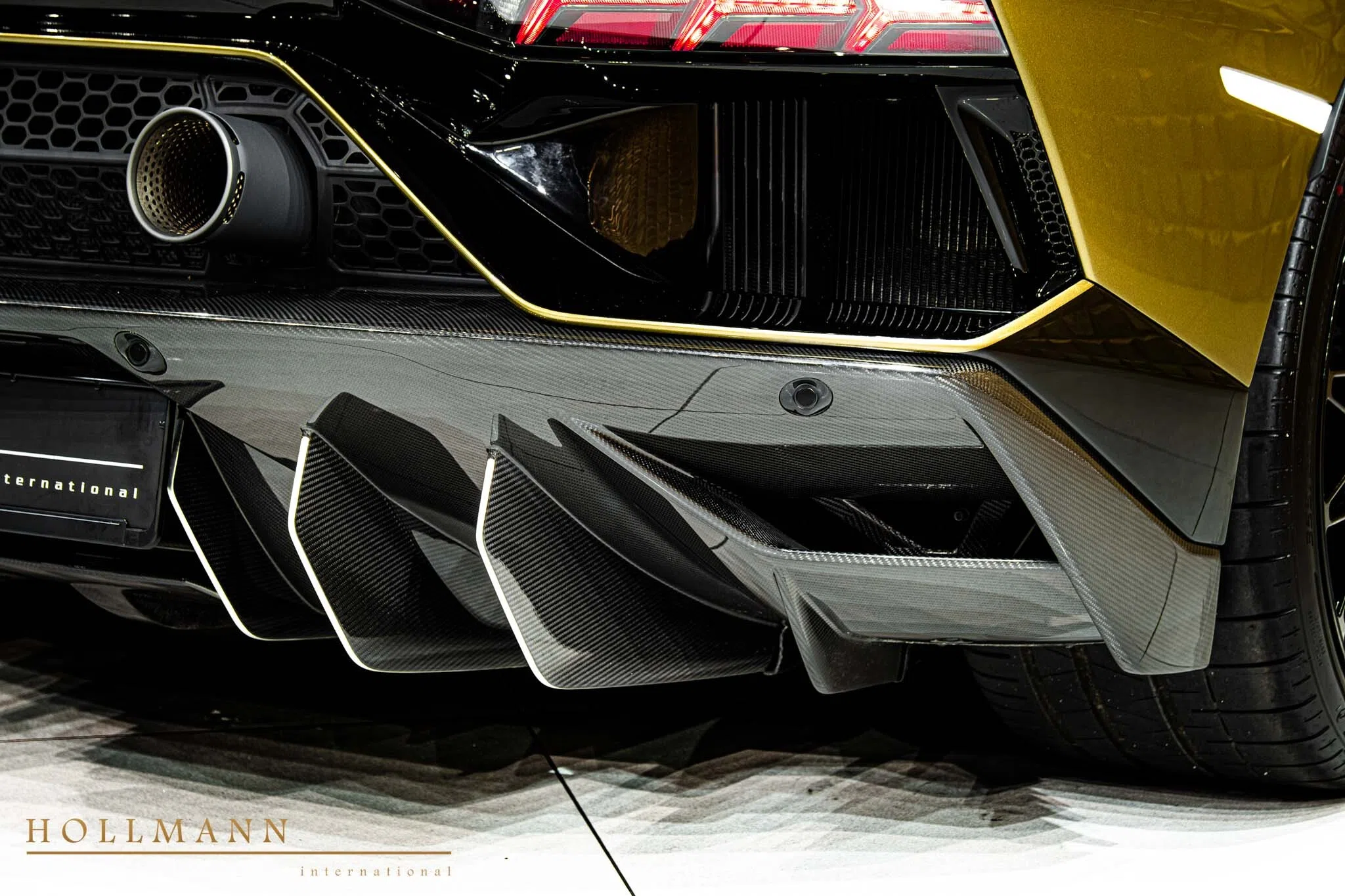 2023 Lamborghini Aventador LP 780-4 Ultimae Roadster for sale, exterior, Verde Gea Lucido