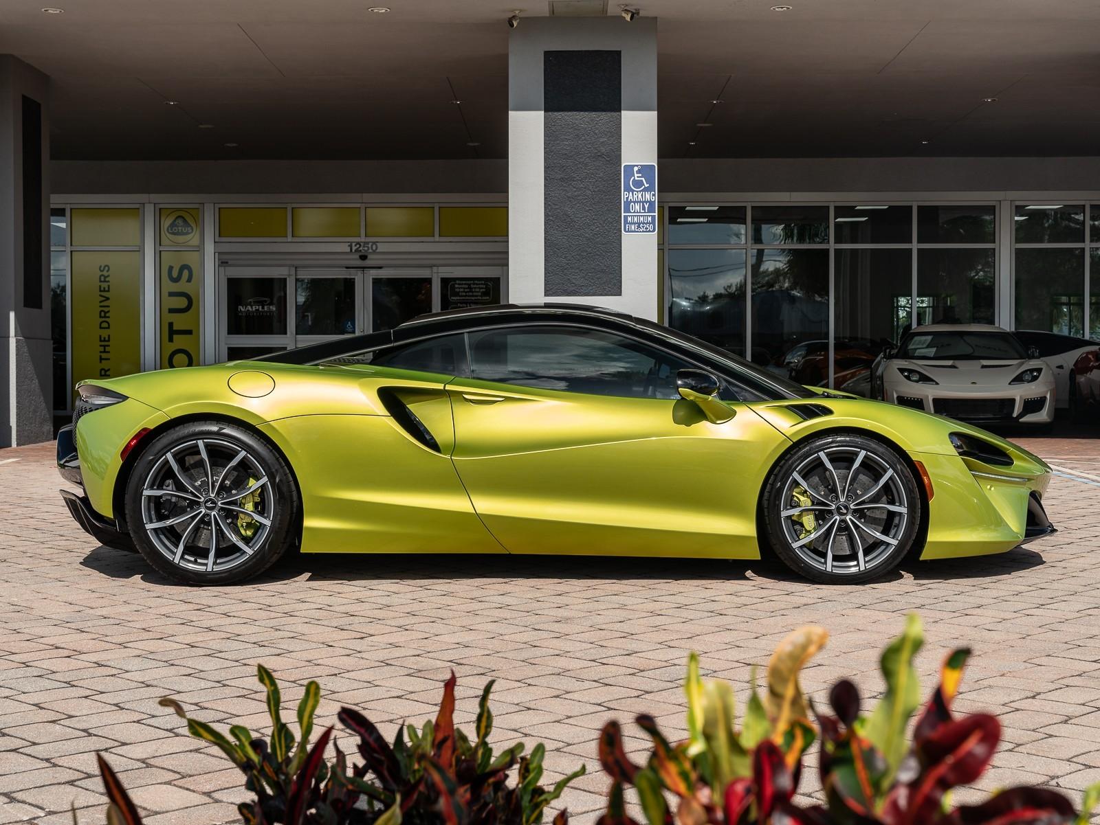 2023 McLaren Artura