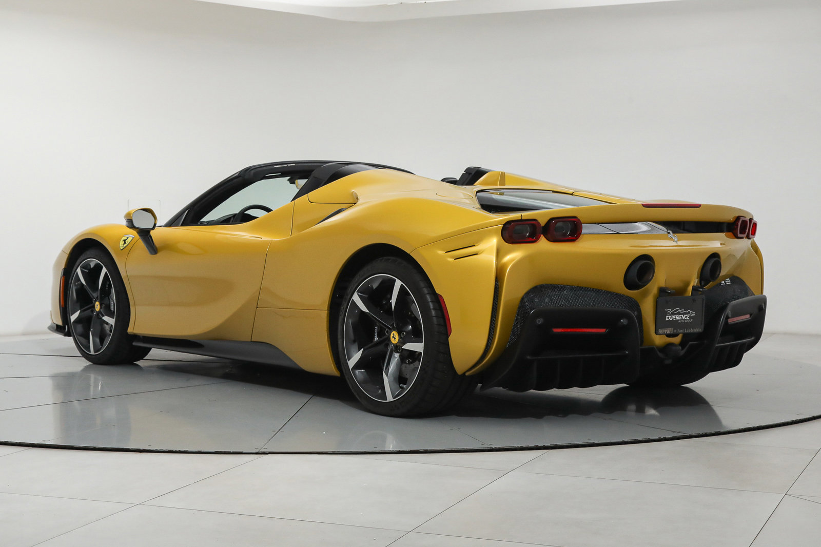 2022 Ferrari SF90 Spider, 9/20